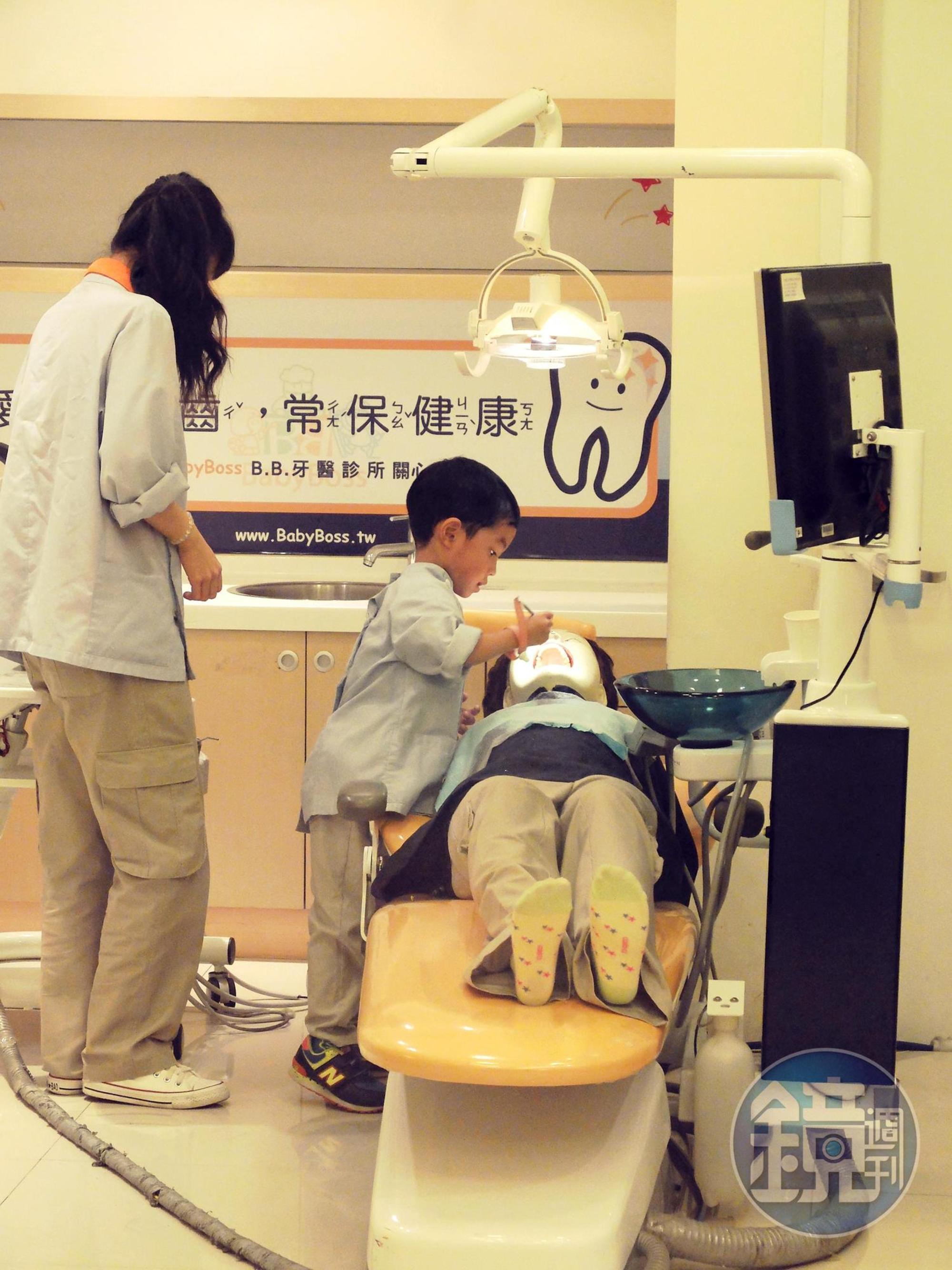 兒童職業體驗館的服務人員都必須受過良好訓練,確保孩子在職業體驗時,不會對職業產生誤解。