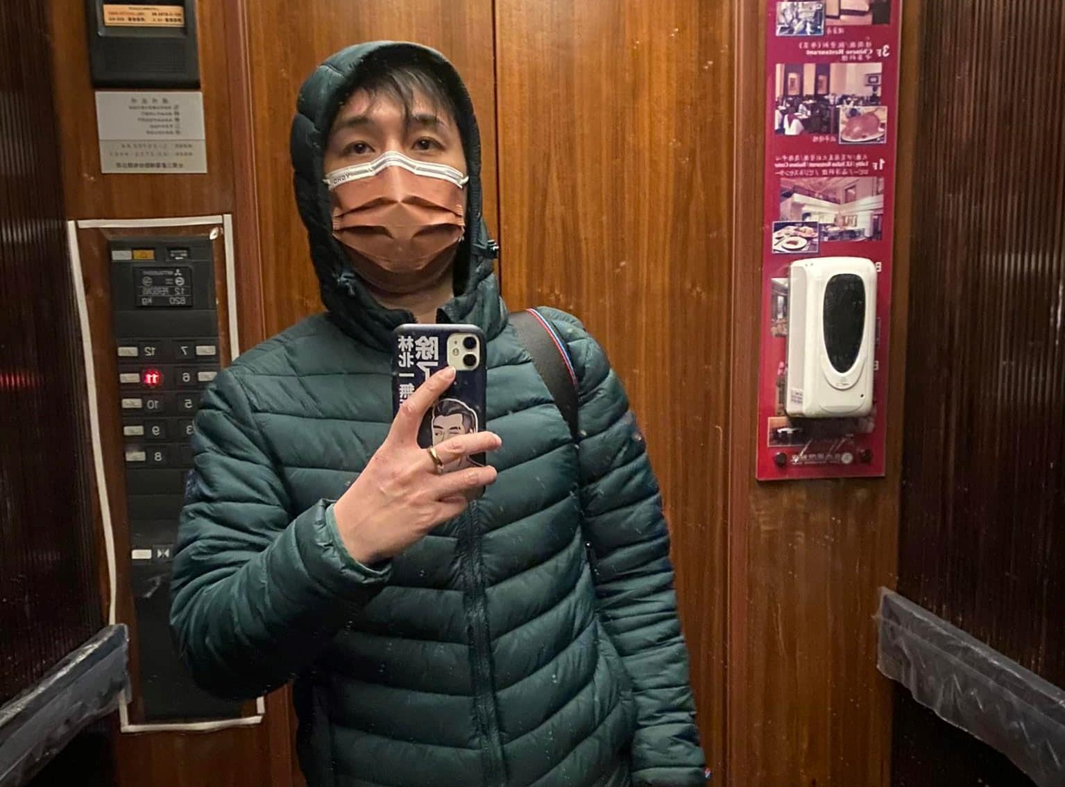 台視氣象主播王軍凱近期因與確診者足跡重疊遭匡列隔離。(翻攝自王軍凱臉書)