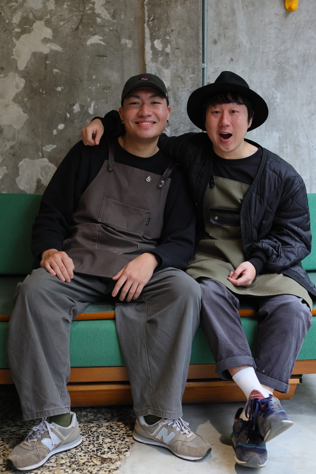 吳承駿（右）和表弟李紹暐（左）一個負責整體品牌管理，一個負責品質良好的咖啡和甜點。