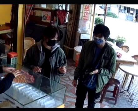 曾前往花蓮購買刮刮樂的情侶檔，一間彩券行老闆在找你。（翻攝自花蓮人臉書）