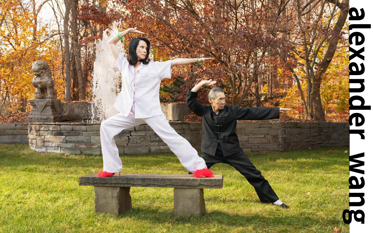 劉玉玲拍攝Alexander Wang度假系列形象大片，重現《霹靂嬌娃》英姿。（微風精品提供）