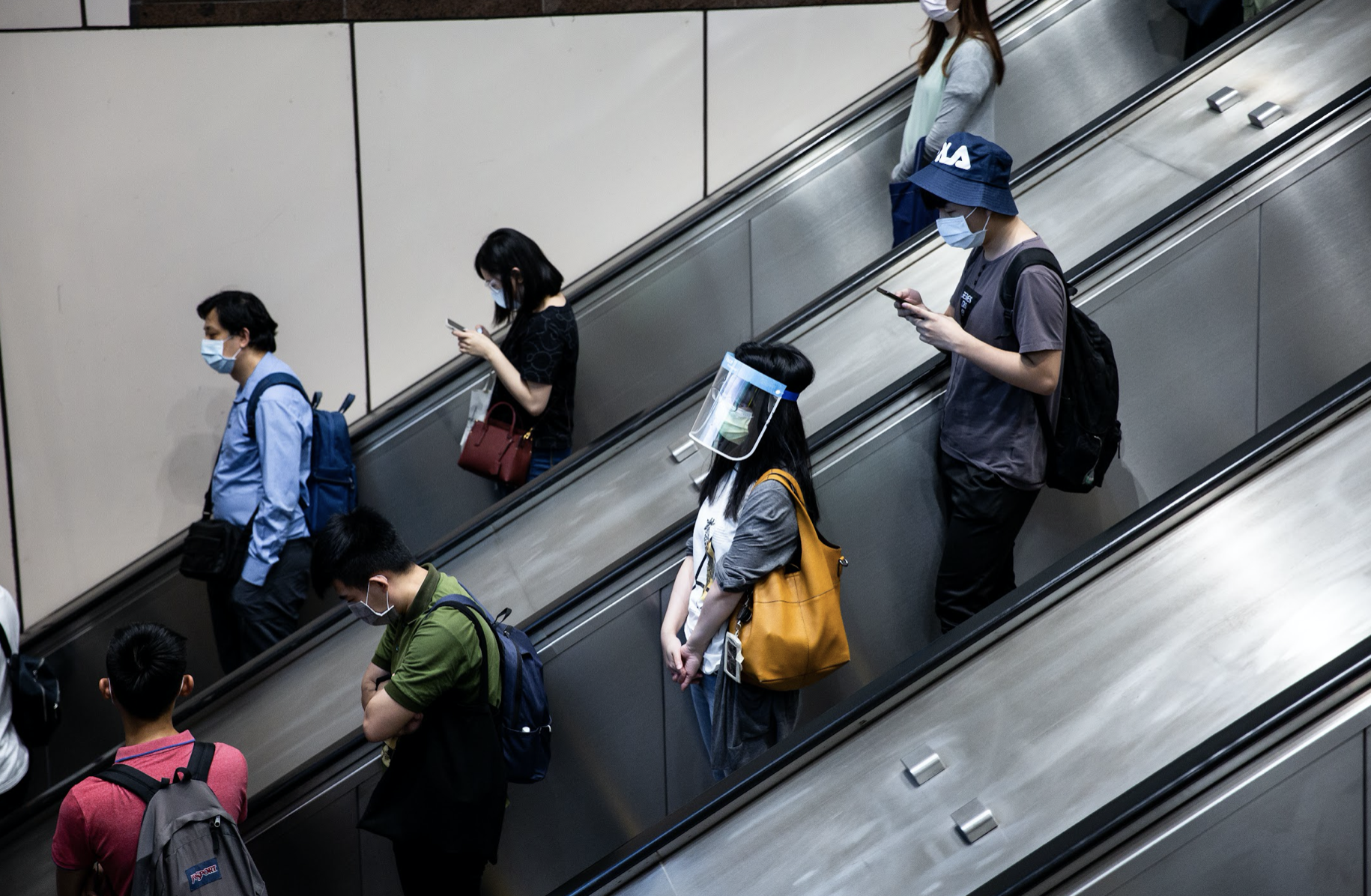 結束春節9天連假，今（7）日開工第一天，許多企業憂心群聚感染。（資料照）