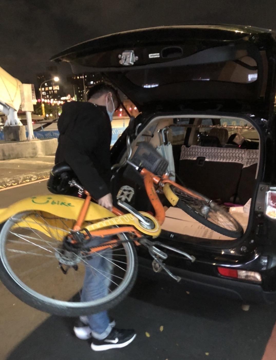 鄭嫌偷YouBike1.0版當行竊交通工具。（警方提供）