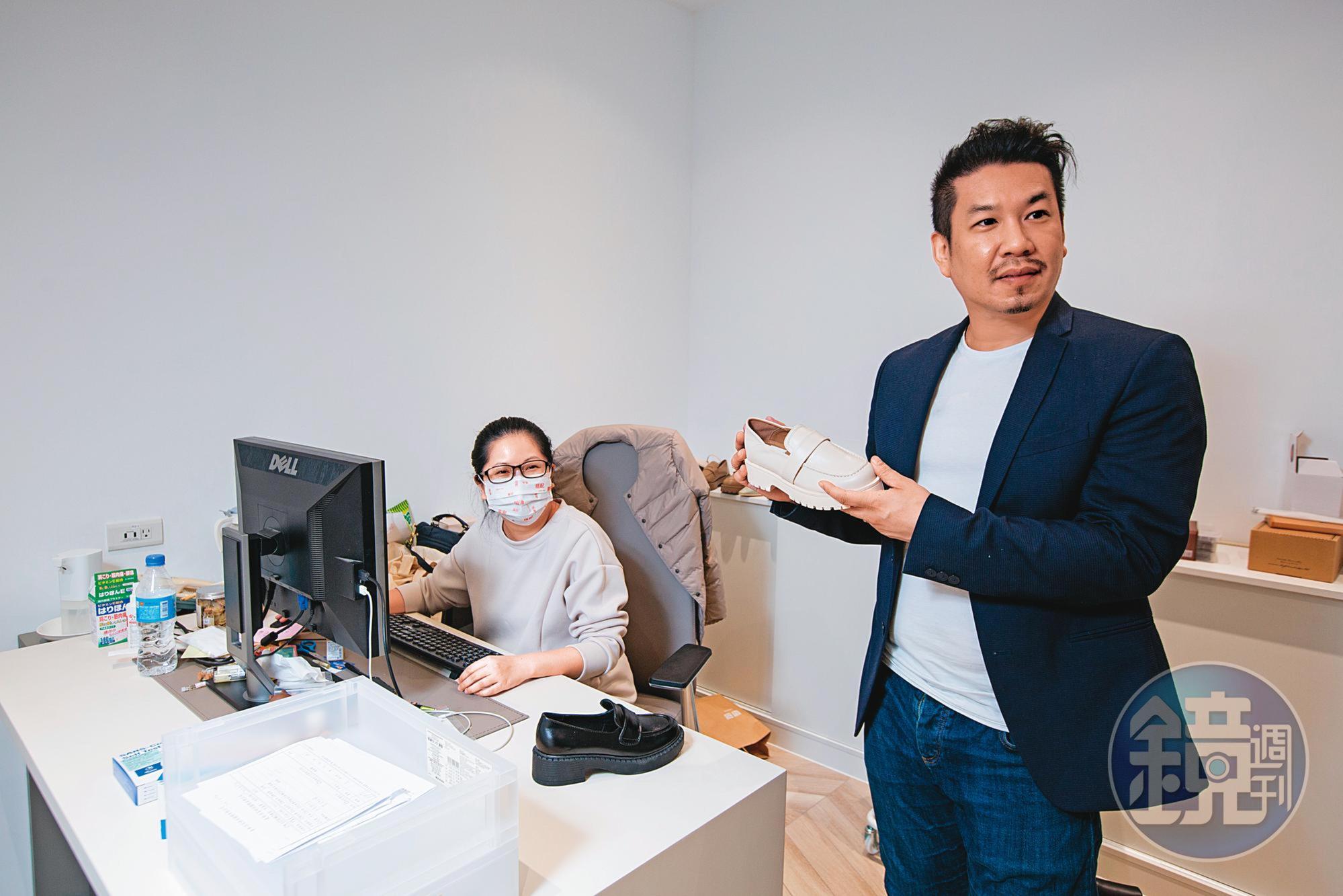 袁韞淳(左)與張士祺(右)17年前攜手創業,2人至今仍共用辦公室,方便隨時溝通。