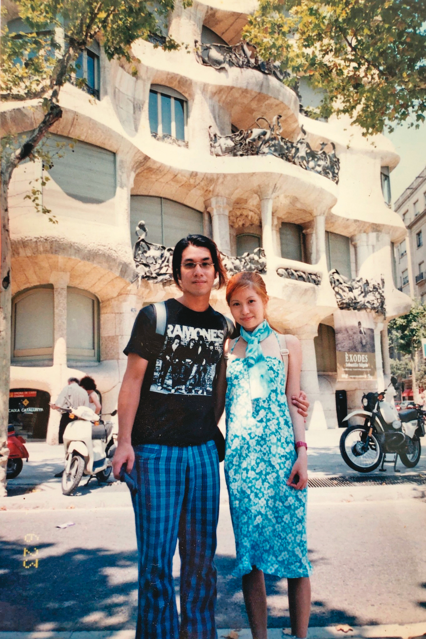 張士祺（左）與袁韞淳（右）是輔大系對，愛情長跑多年，於公於私都是最佳拍檔。（朵芙時尚國際提供）