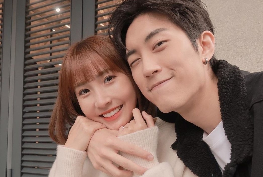 粿粿曬出婚戒，公開戀情。（翻攝自粿粿IG）