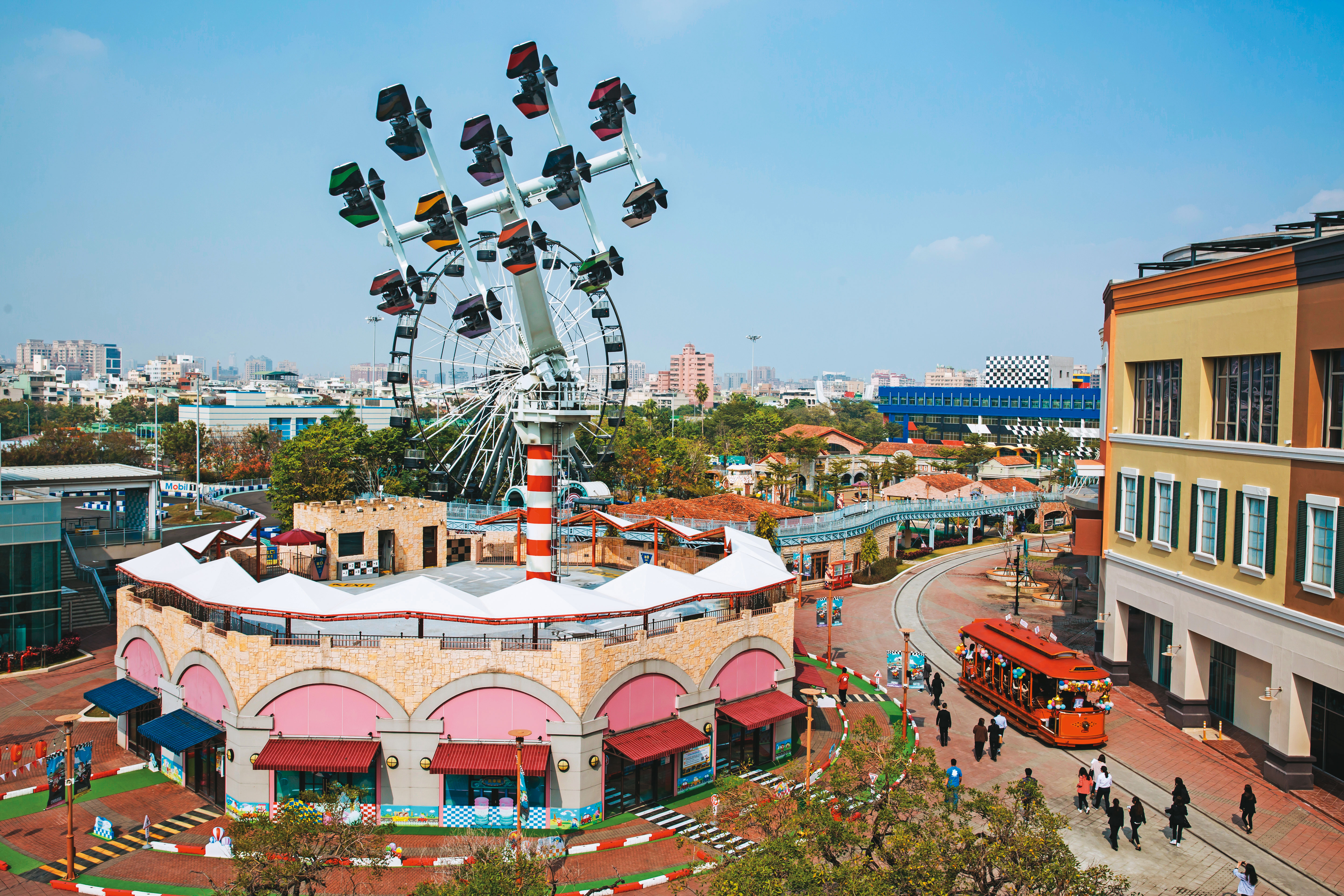 新光三越首家Outlet結合娛樂設施，主打美式休閒風格。