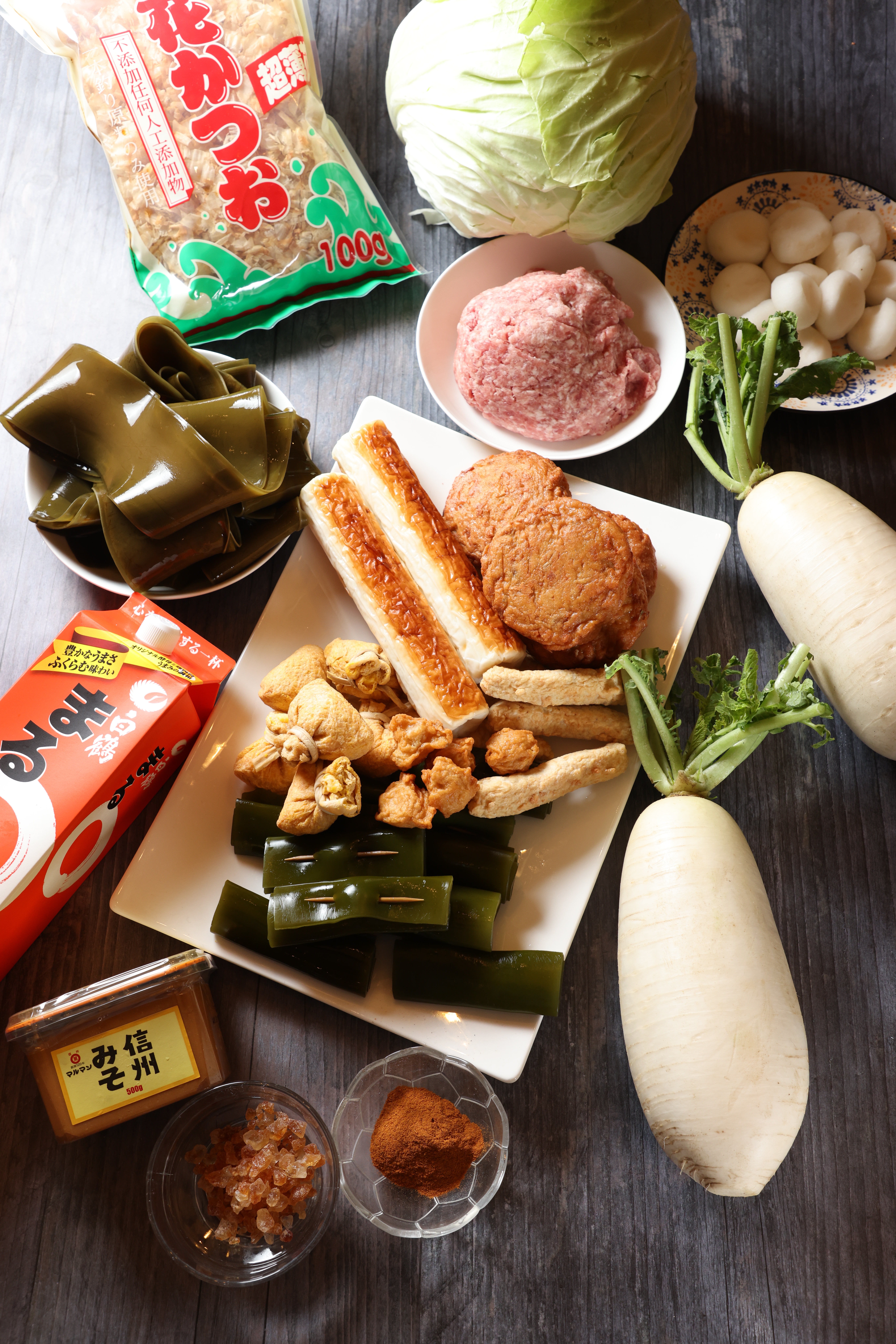 今天做關東煮用的所有食材，只有高麗菜捲是自己做的。