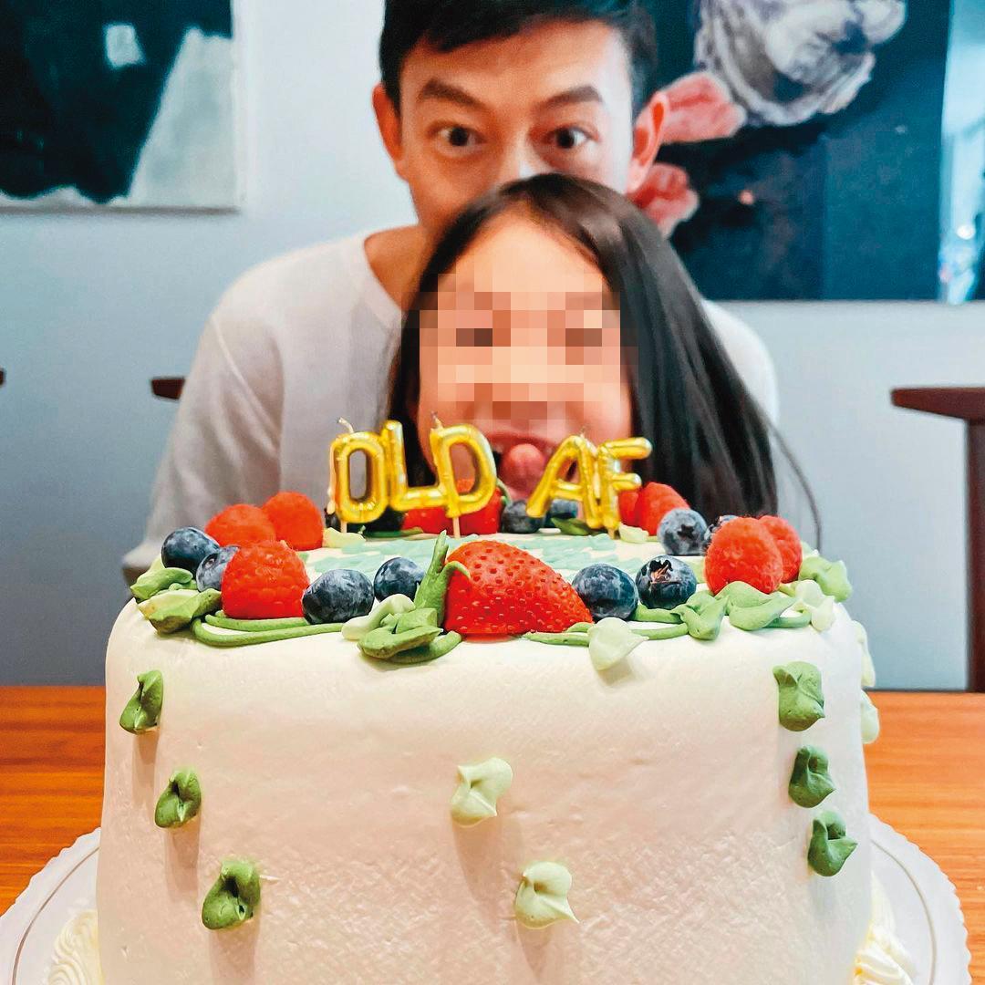 陳冠希(後)是阿嬌一生摯愛,但他在2017年迎娶二婚超模秦舒培,並育有一女Alaia。(翻攝自陳冠希IG)