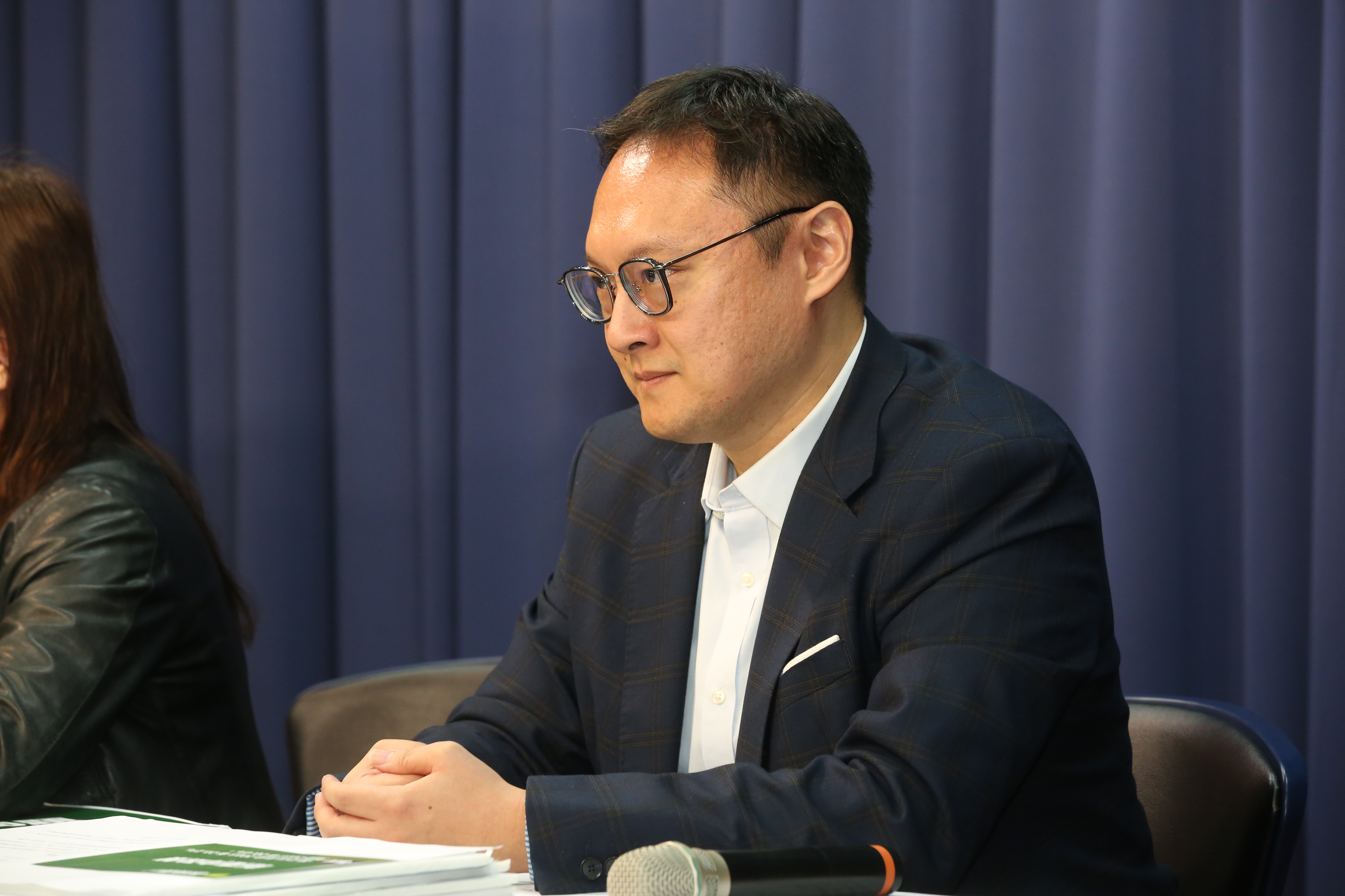 前韓市府幕僚鄭照新加入盧秀燕台中市府團隊，被視為選戰布局安排。（本刊資料照）