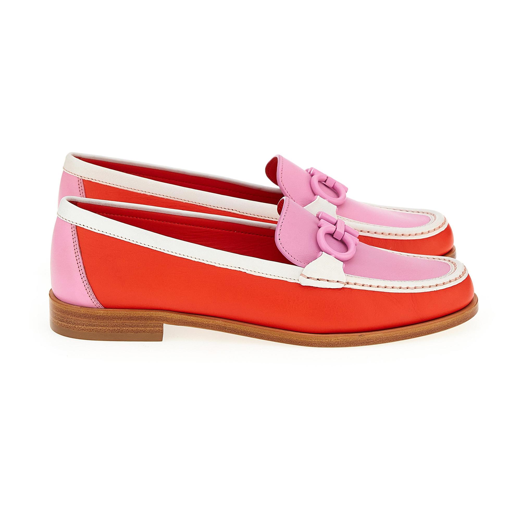 Gancinie皮革莫卡辛鞋,NT$25,900。(Salvatore Ferragamo提供)