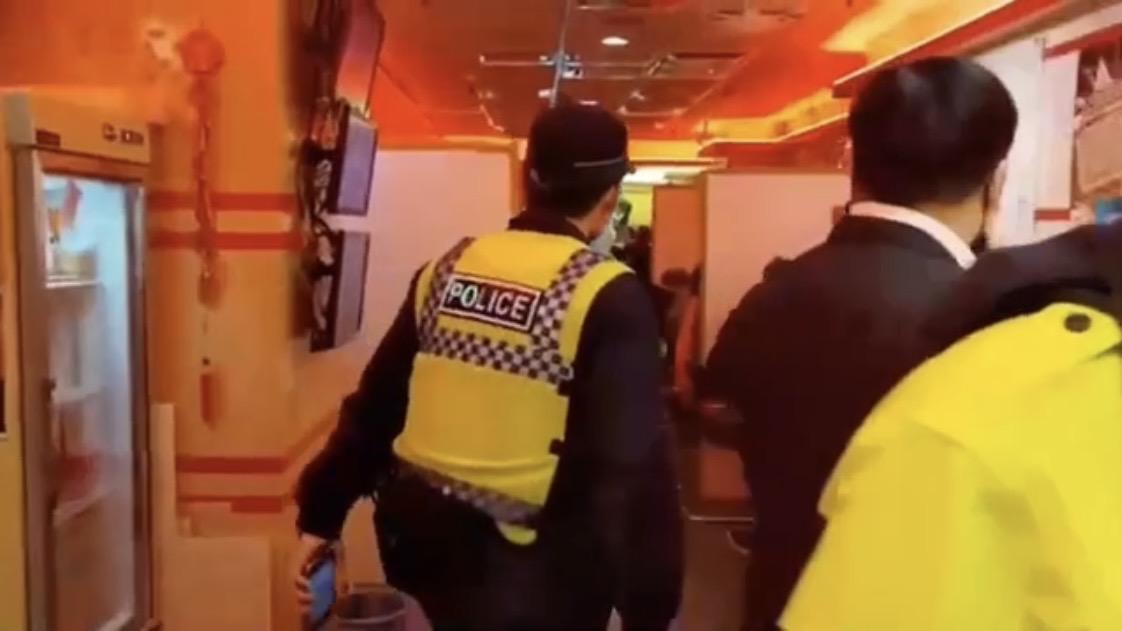 警方臨檢阿公店。（翻攝畫面）