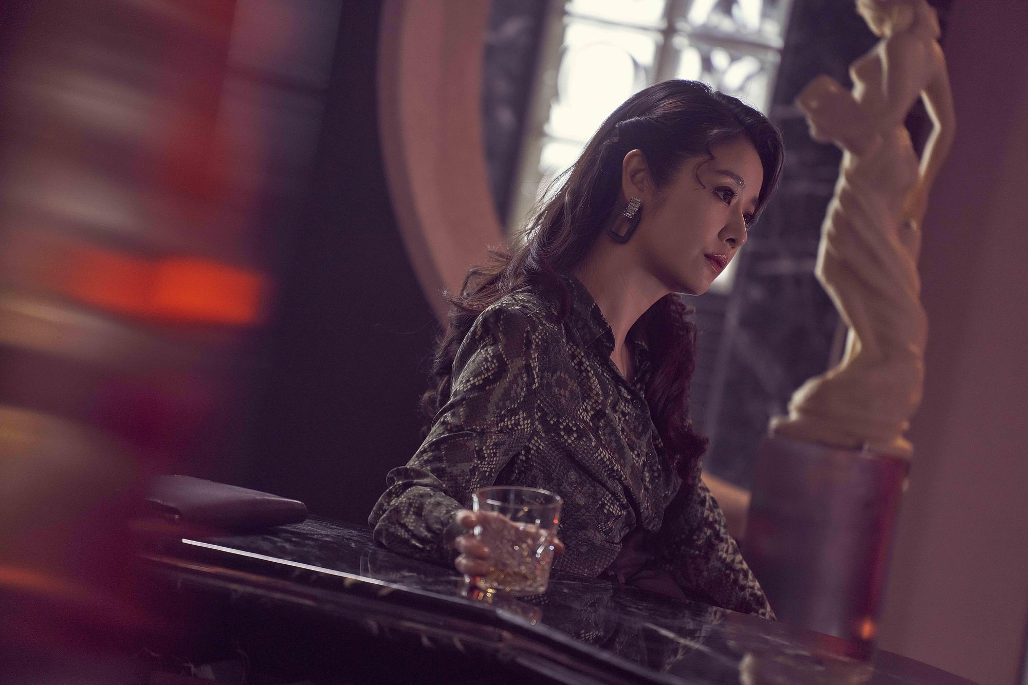 《華燈初上》第三部即將上線。(Netflix提供)