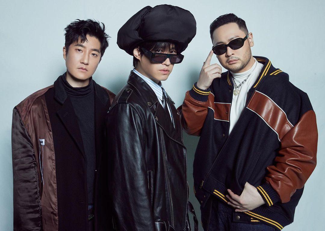 Epik High成員與工作人員接受快篩均是陰性,將等Tablo解除隔離後才開始活動。(翻攝Mithra IG)