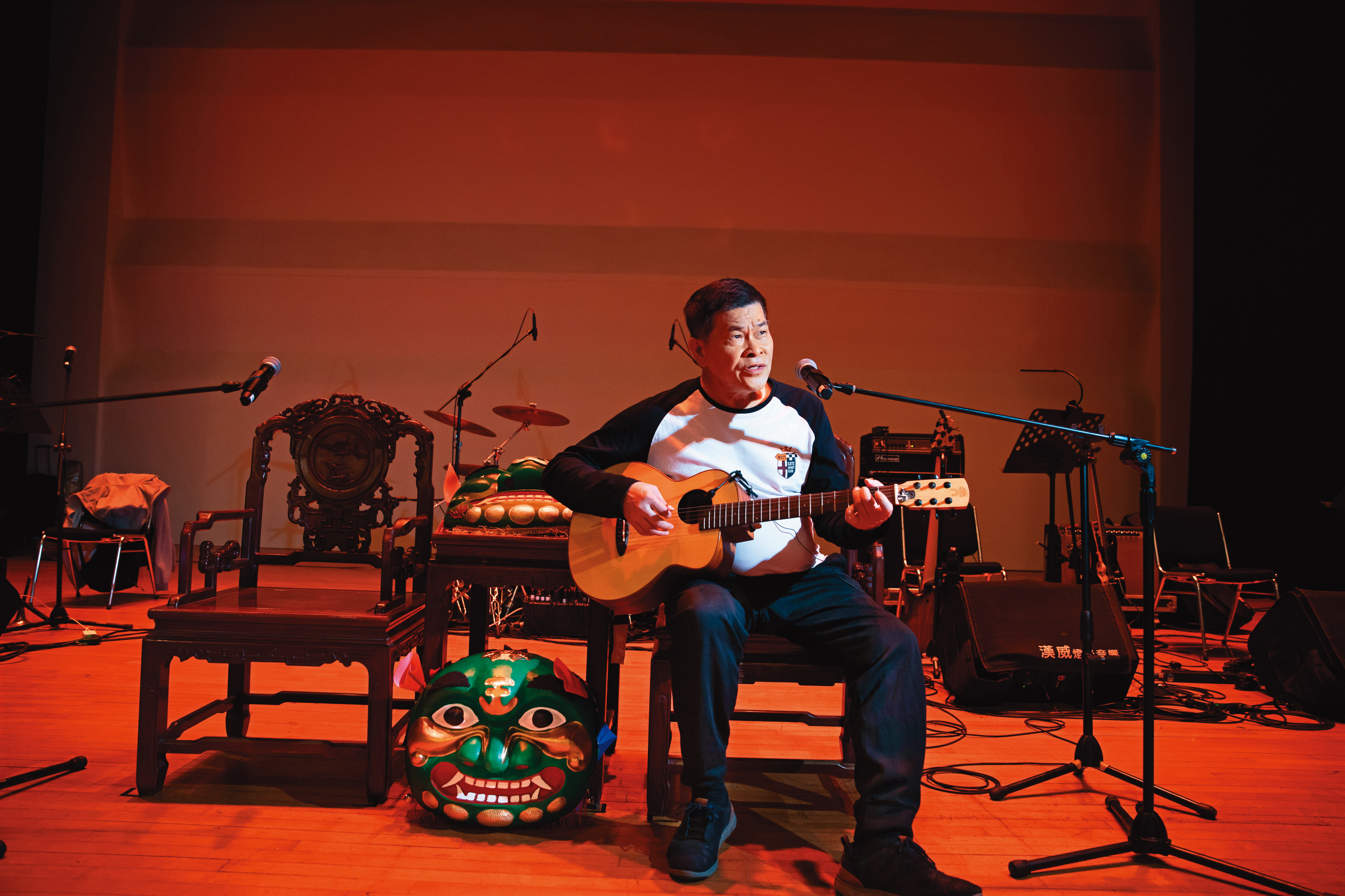 澎恰恰多才多藝,除了主持, 還有編劇、演戲、歌唱、 音樂創作等各種亮眼才華。