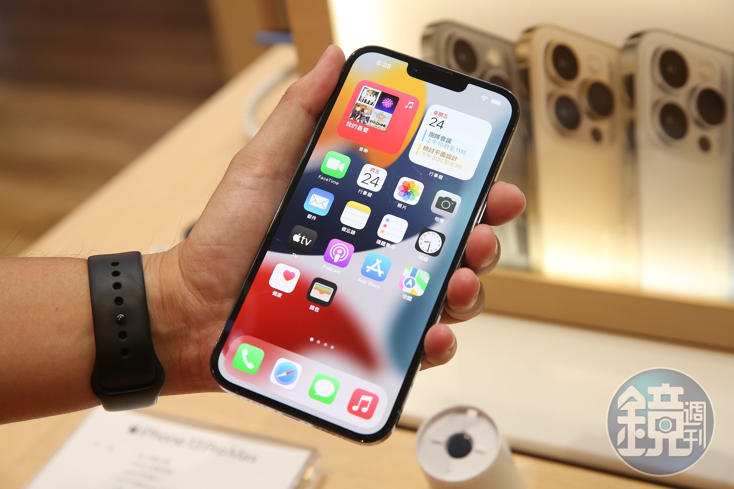 新iPhone可望取消瀏海設計，對大立光是一大利多。