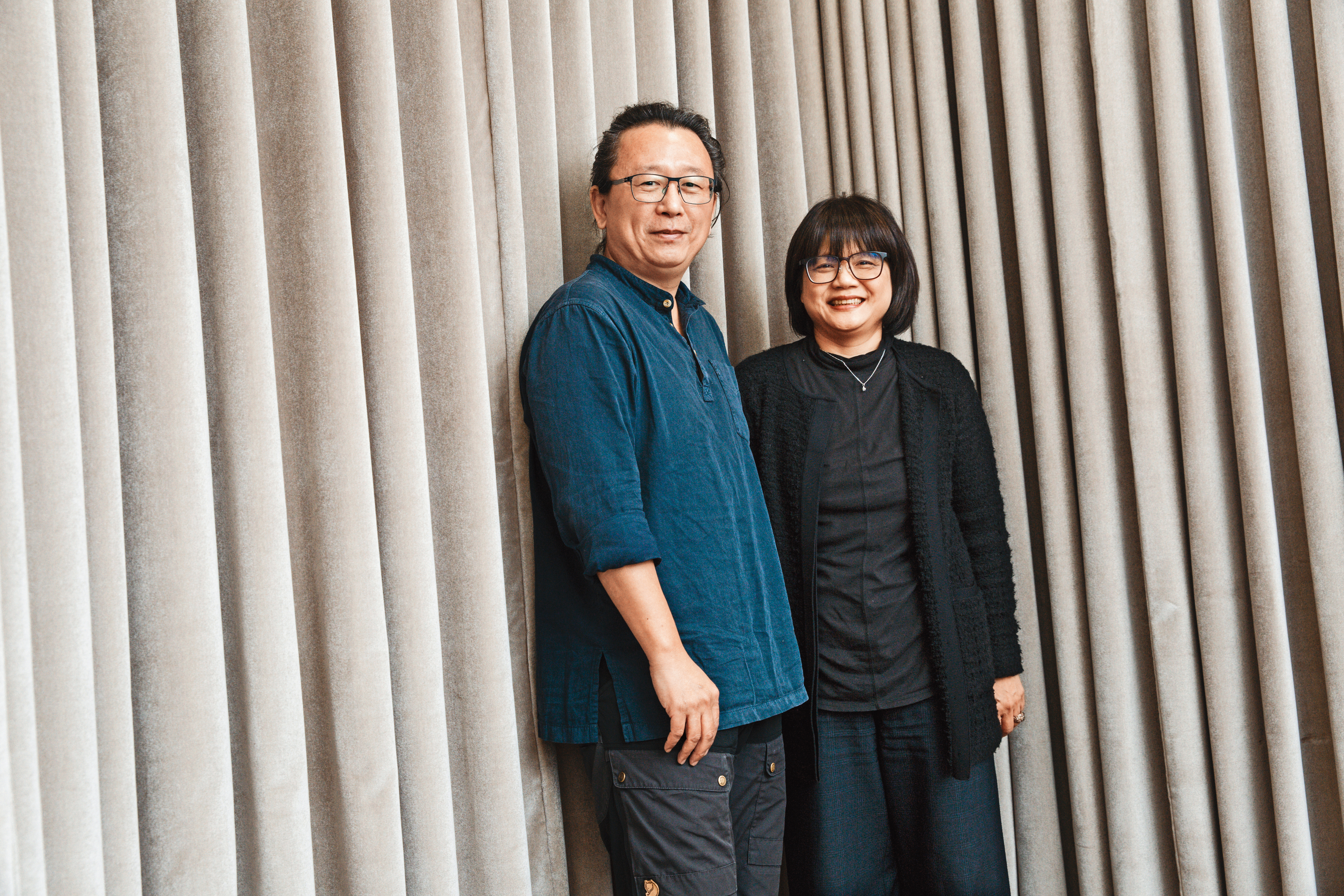 楊力州（左）和麻吉砥加執行長盧維君（右）近年攜手開發題材，齊心打造優質國產商業片。 