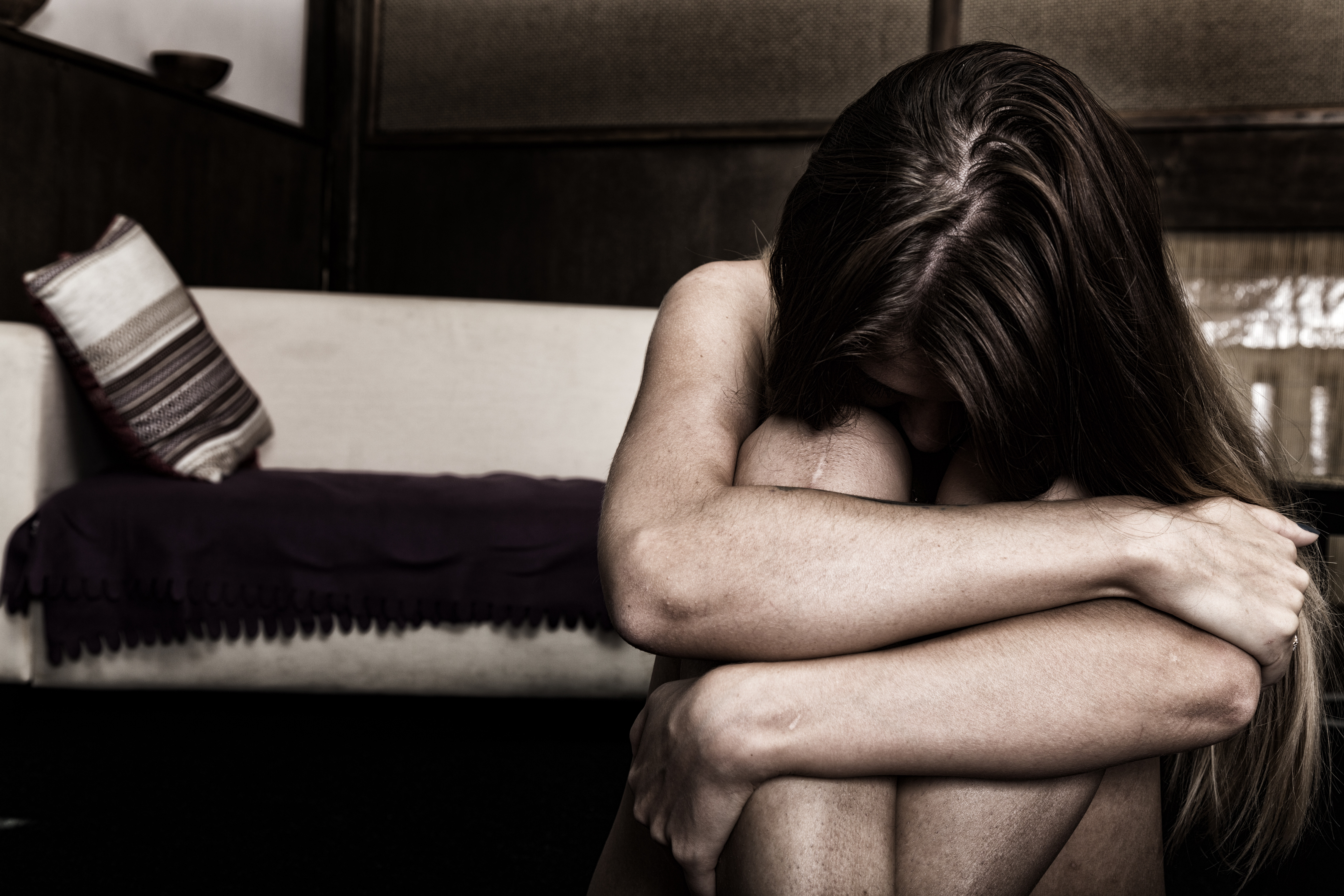 高雄男在飯店對女友施暴，儼然成了林秉樞翻版。（示意圖，東方IC）