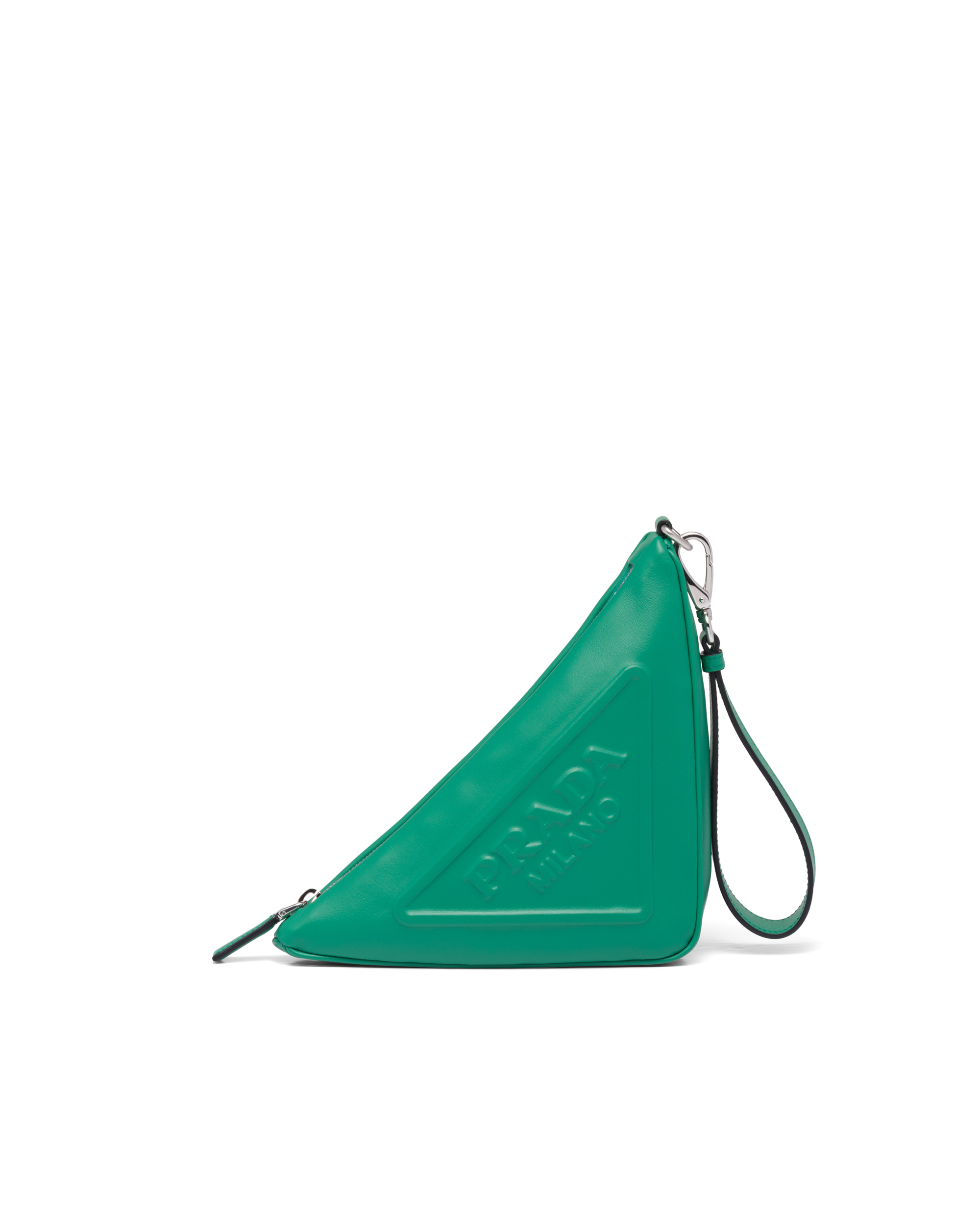 Triangle小牛皮三角手提包。NT$48,000(PRADA提供)