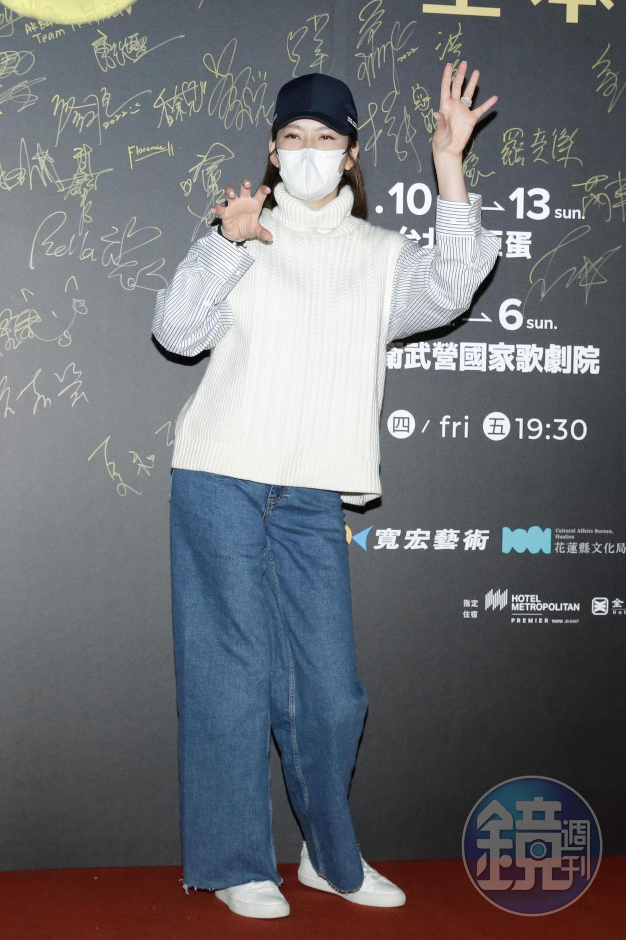 Melody帶女兒一同到台北小巨蛋欣賞《貓》。