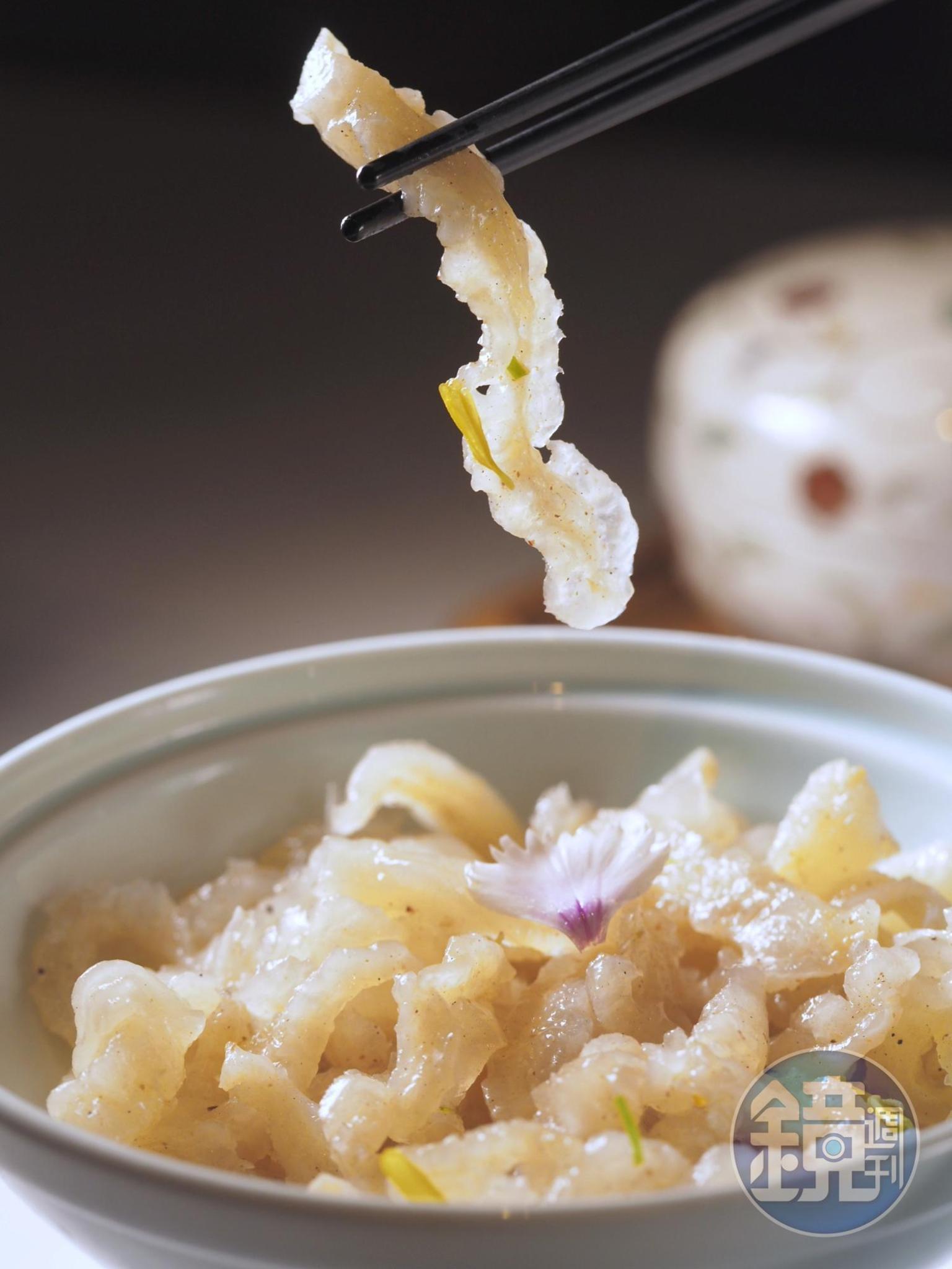 「古法肉鮓」用的是花長時間細心泡發的花膠,口感Q脆,酸甘醒胃。(360元/份)