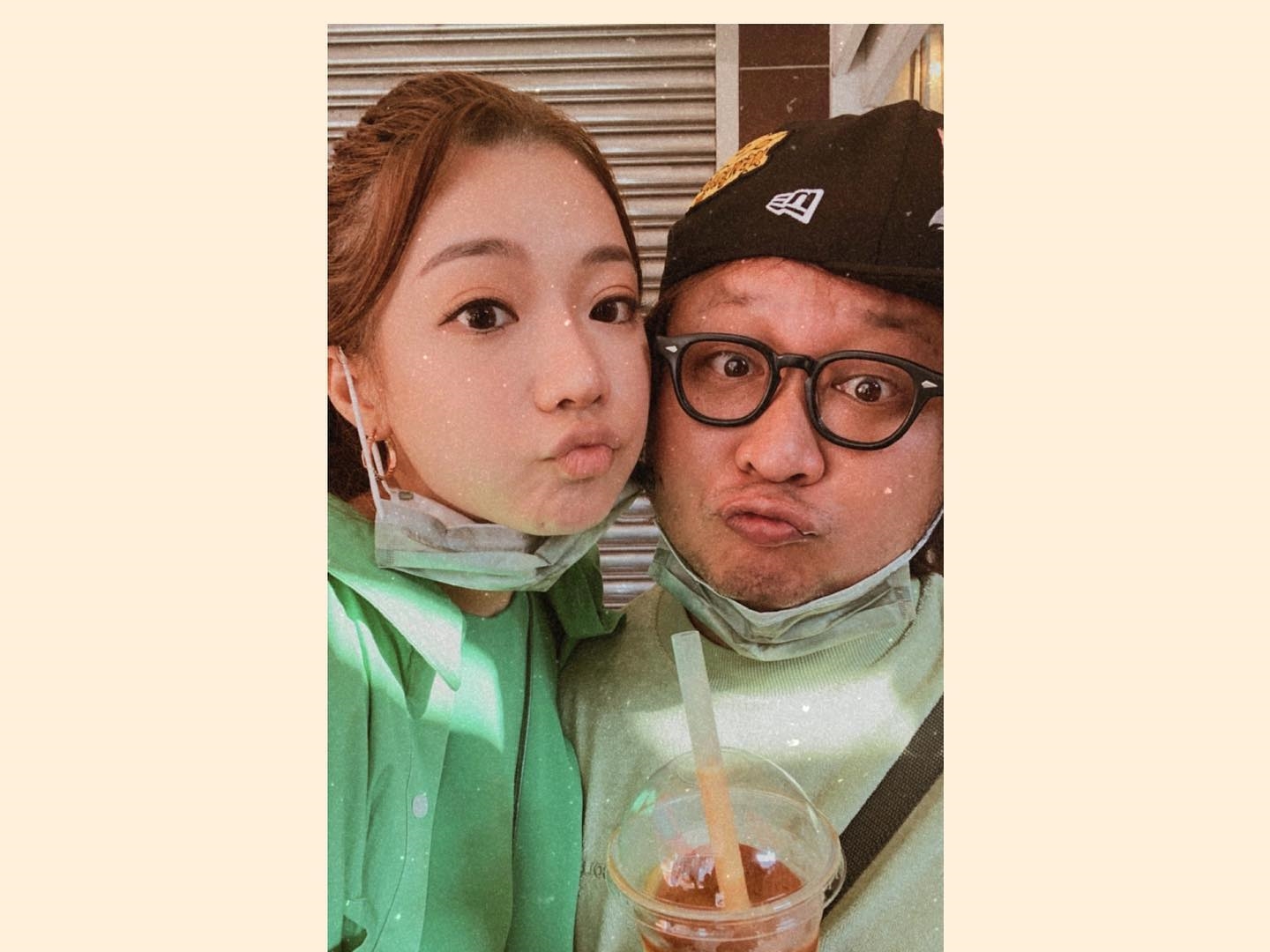 上月24日因腦出血接受手術住院至今的納豆（右），現仍在醫院休養。左為納豆女友依依。（翻攝自依依臉書）