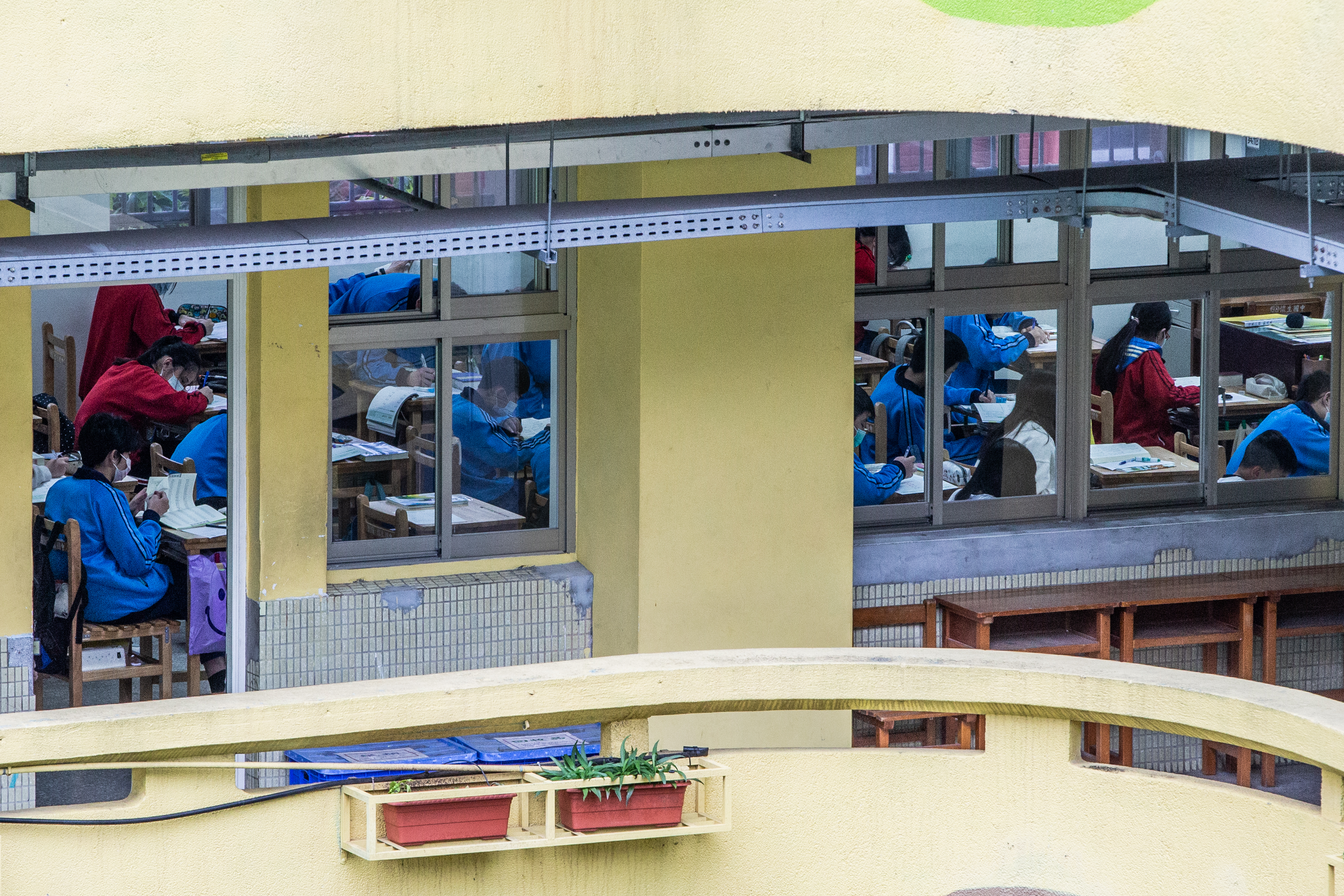 民眾提案國高中延後上課時間，教育部回應了。（示意圖，本刊資料照）