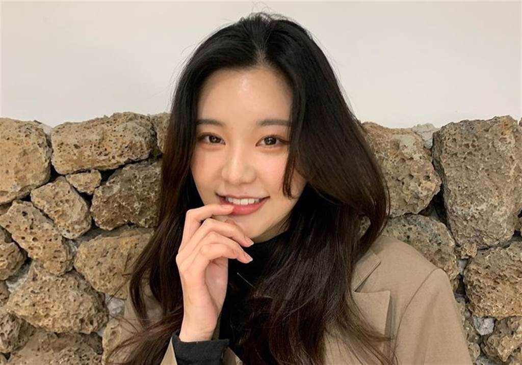 韓國女星姜勝妍在外地工作時，險遭一起投宿的經紀人性侵。（翻攝自姜勝妍IG）