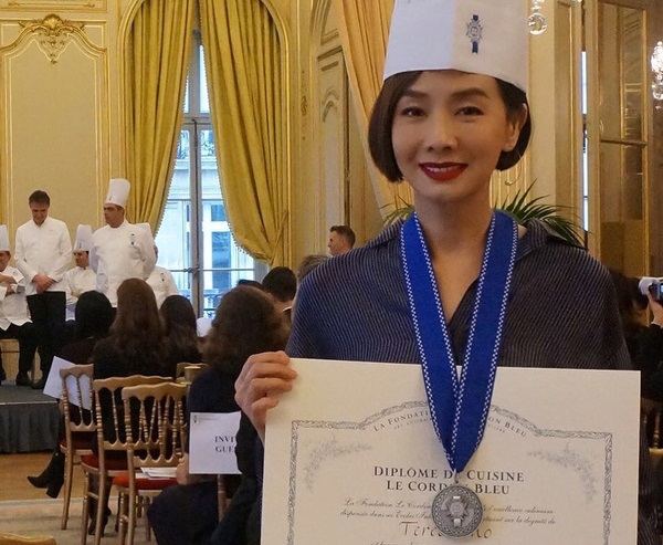 毛舜筠攻讀法國藍帶最高級課程取得證照，還開設了自創手工餅乾。（翻攝自毛舜筠IG）