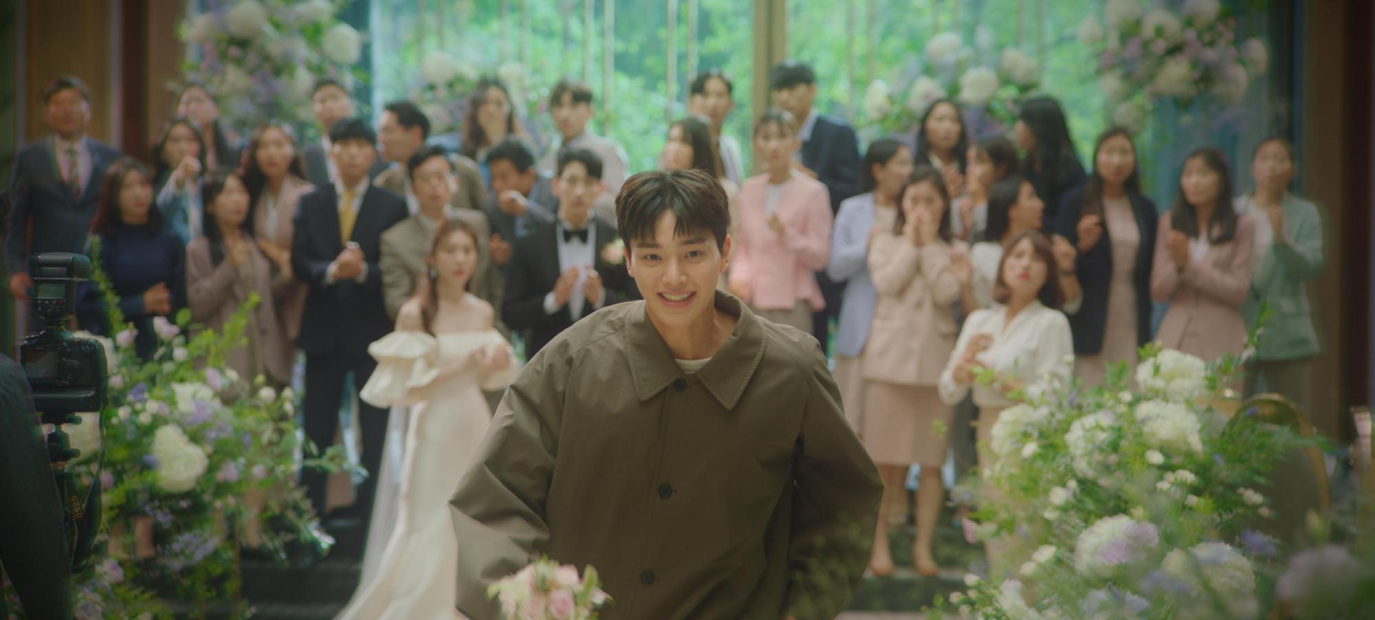 宋江覺得自己與這次飾演的時雨有90%相像度。(Netflix提供)