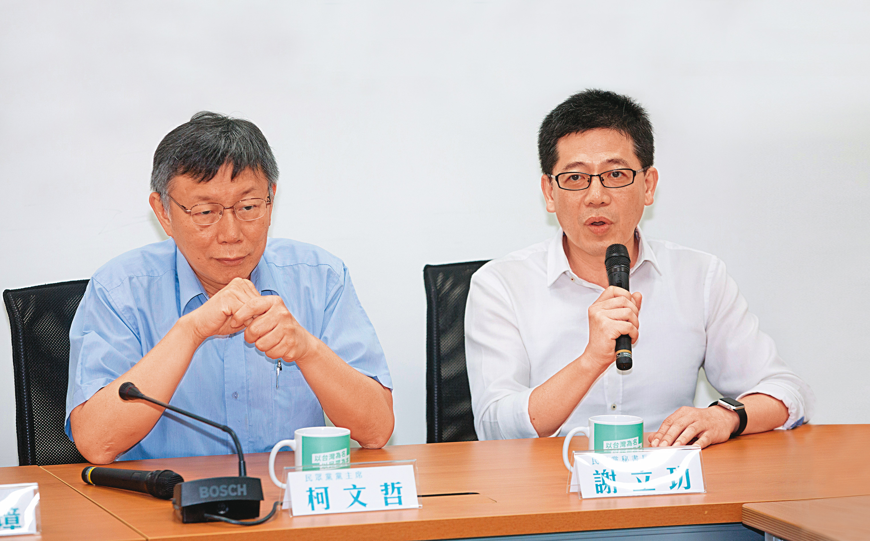 民眾黨議員參選人爭議連環爆，除酒駕前科，還有人曾犯恐嚇罪，甚至有人被黨內指是中國統戰樣板，讓柯文哲對祕書長謝立功相當不滿。