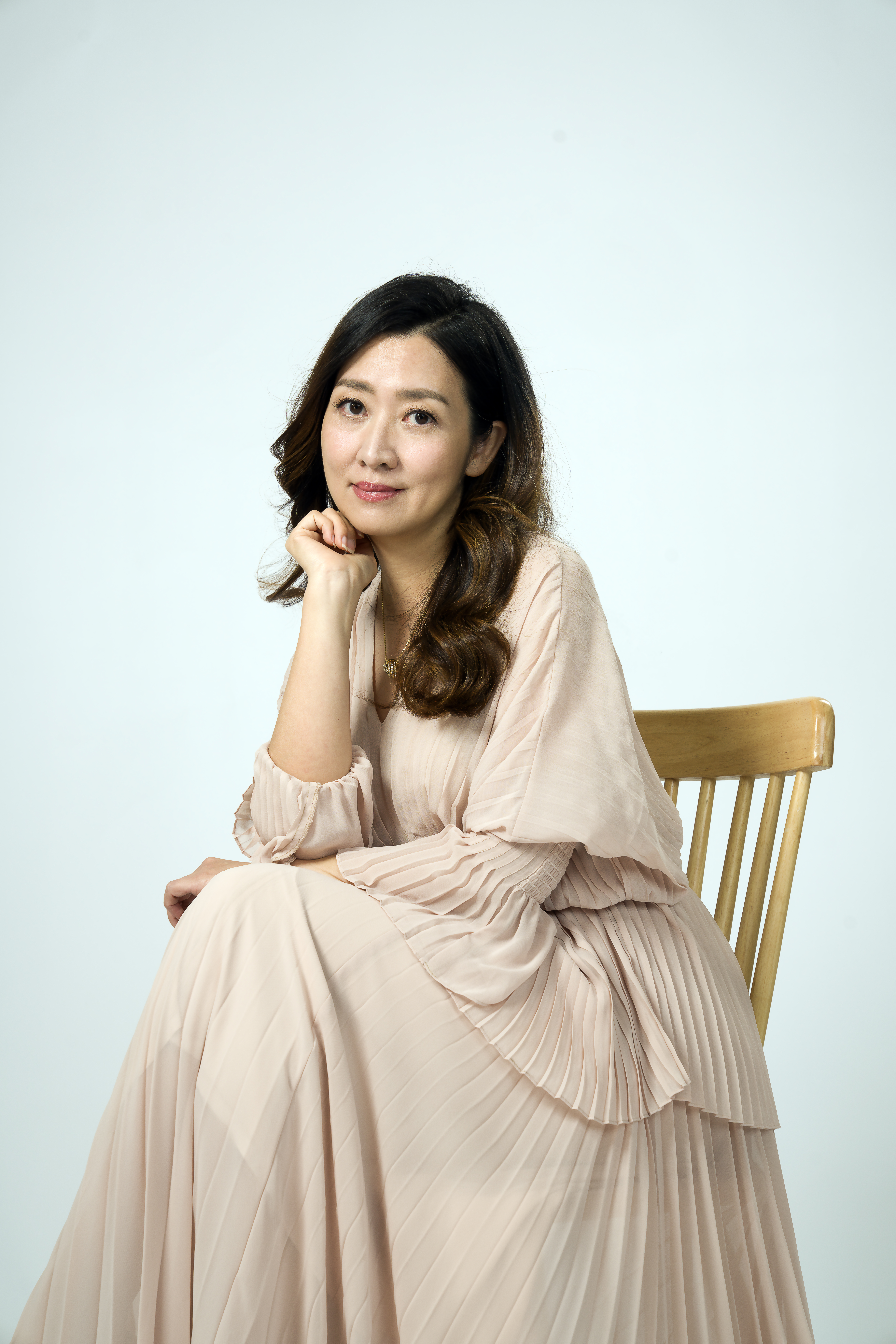 鄧惠文醫師表示：「已婚者被認為是人生勝利組，實際上卻可能和伴侶卻很少有愉快的談話，對方也很久沒看自己一眼了！」（巨宸製作提供）