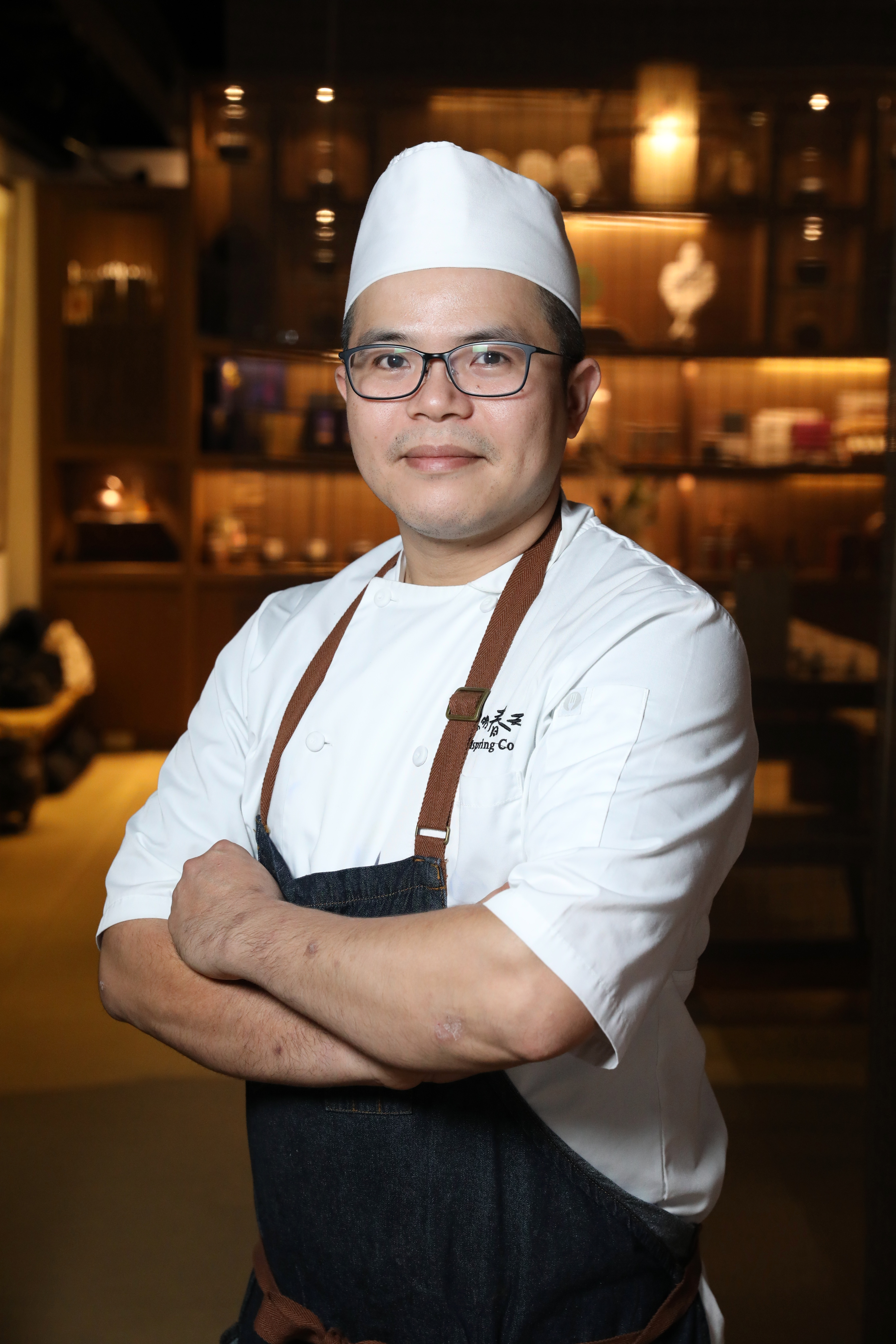 薛永鴻接任陽明店總主廚10年，對鑽研無蛋無奶的純淨蔬食充滿熱情。