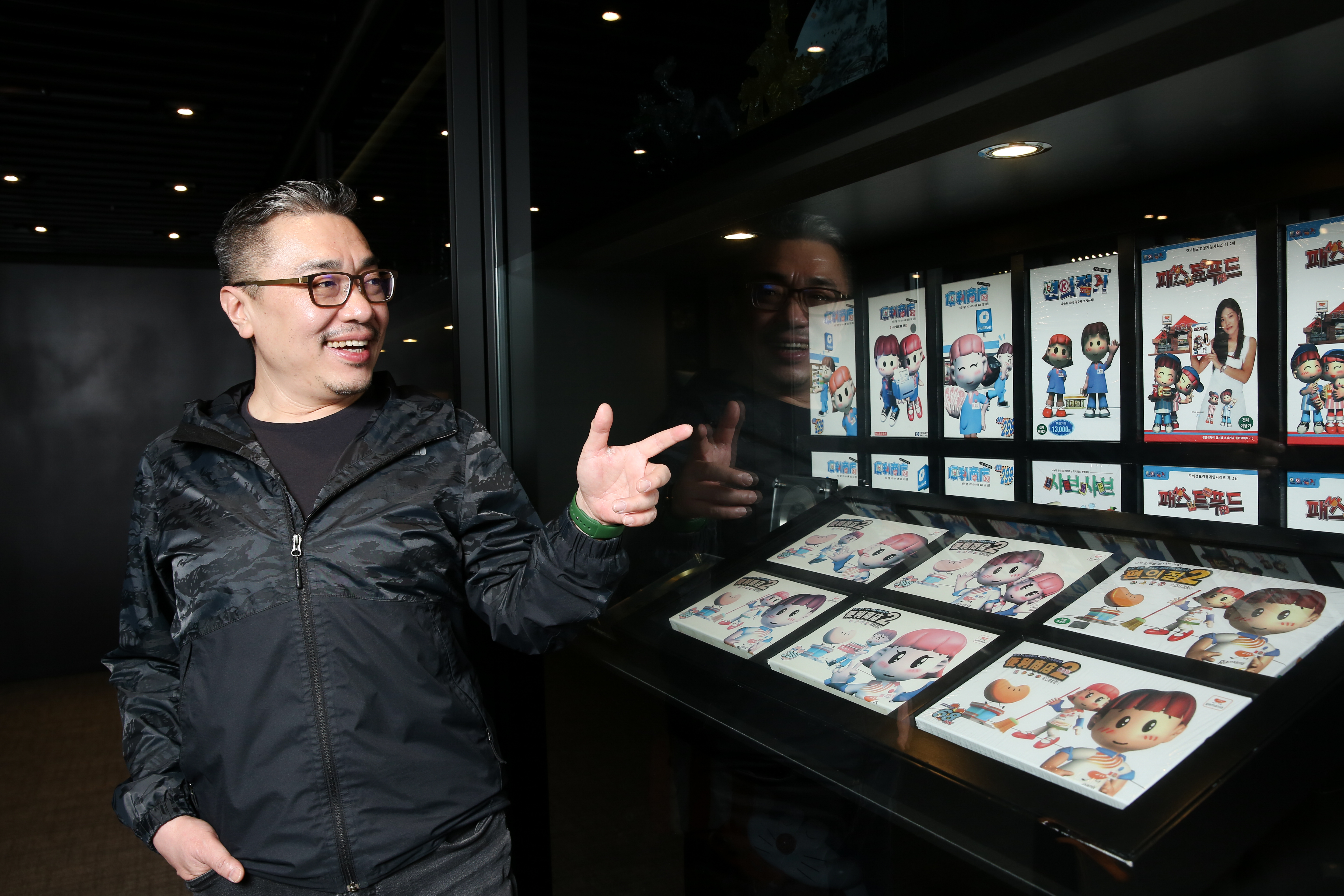 1999年的《便利商店》讓橘子集團董事長劉柏園一戰成名，近年他帶領集團朝全生態網路企業發展。