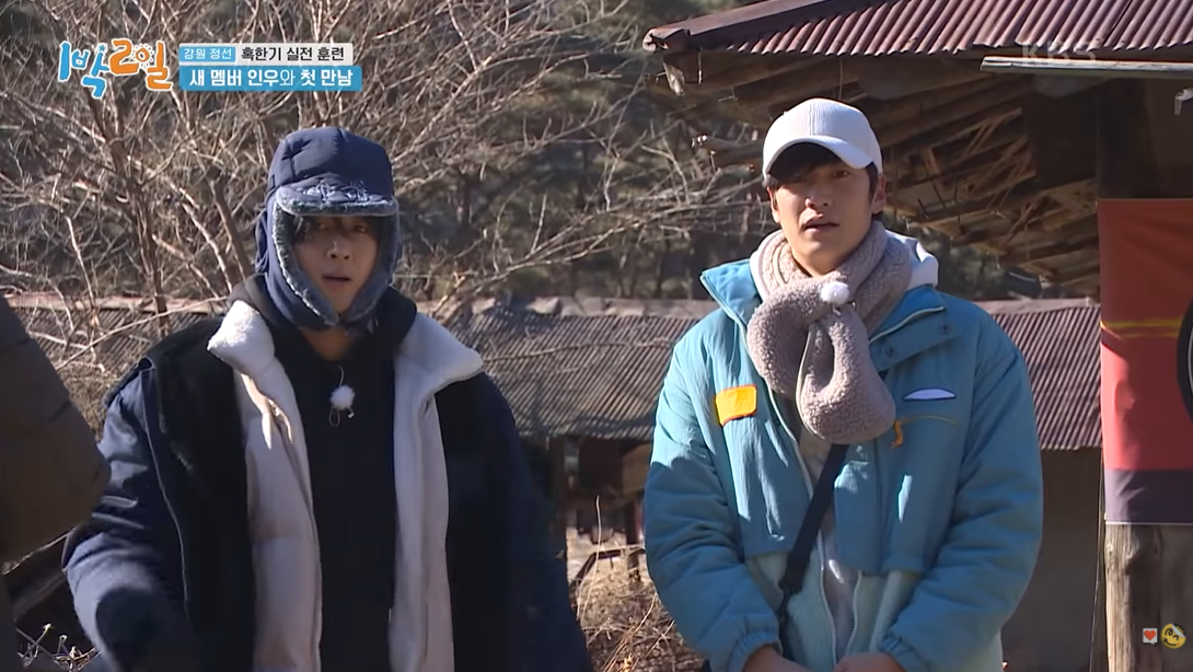 羅人友（右）成為《兩天一夜》新班底，最新一集節目中迷路2個多小時才順利與Ravi（左）等班底相見歡。（翻攝自KBS畫面）