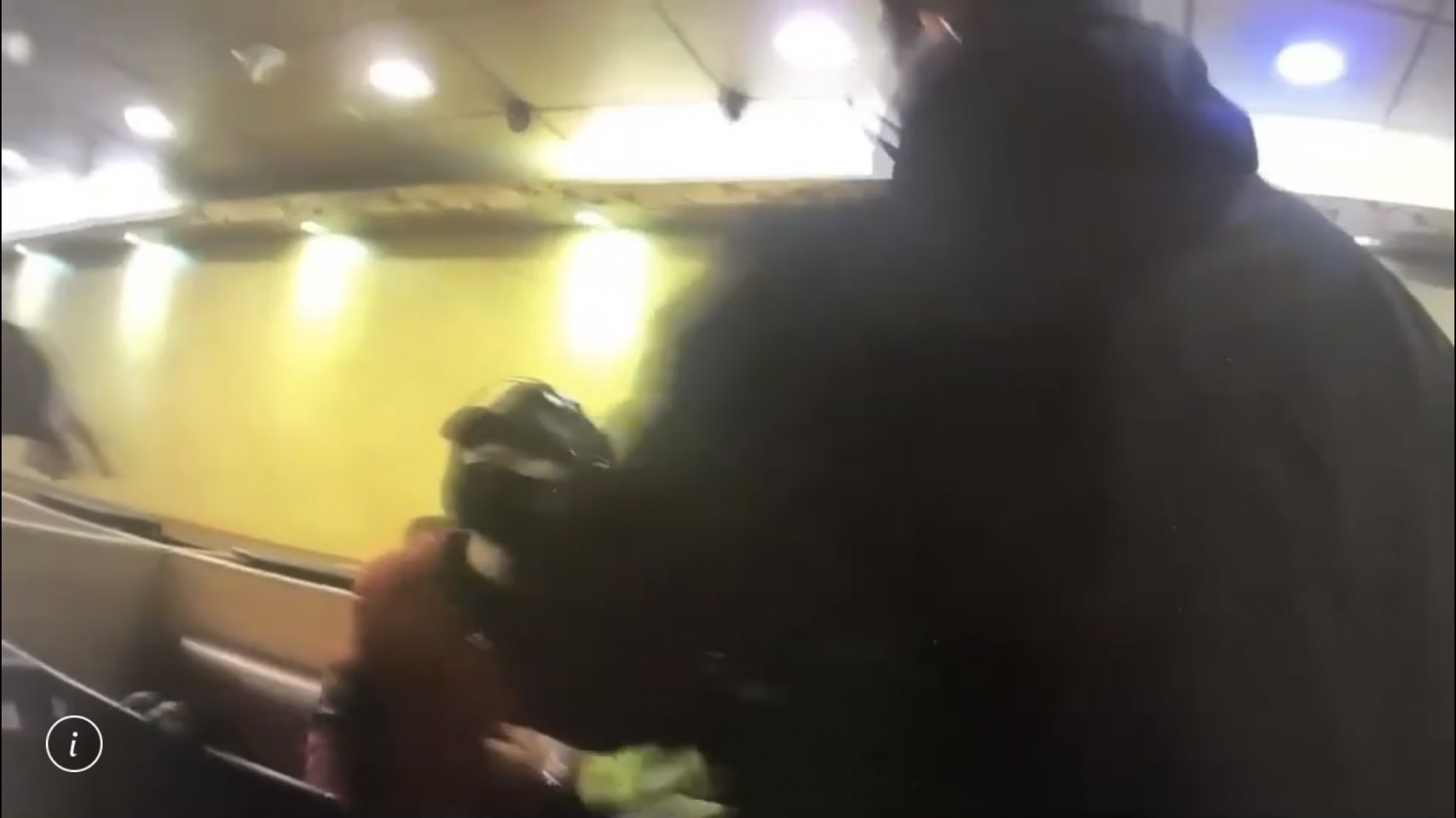 鄭男偵訊後被依竊盜及毒品罪移送法辦。(警方提供)