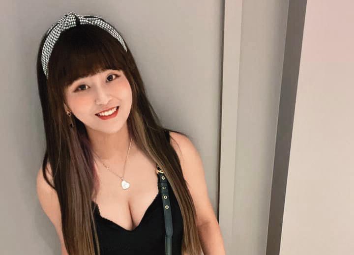 丟丟妹被封「叫賣天后」，直播常常吸引破萬人收看。（翻攝自丟丟妹臉書）