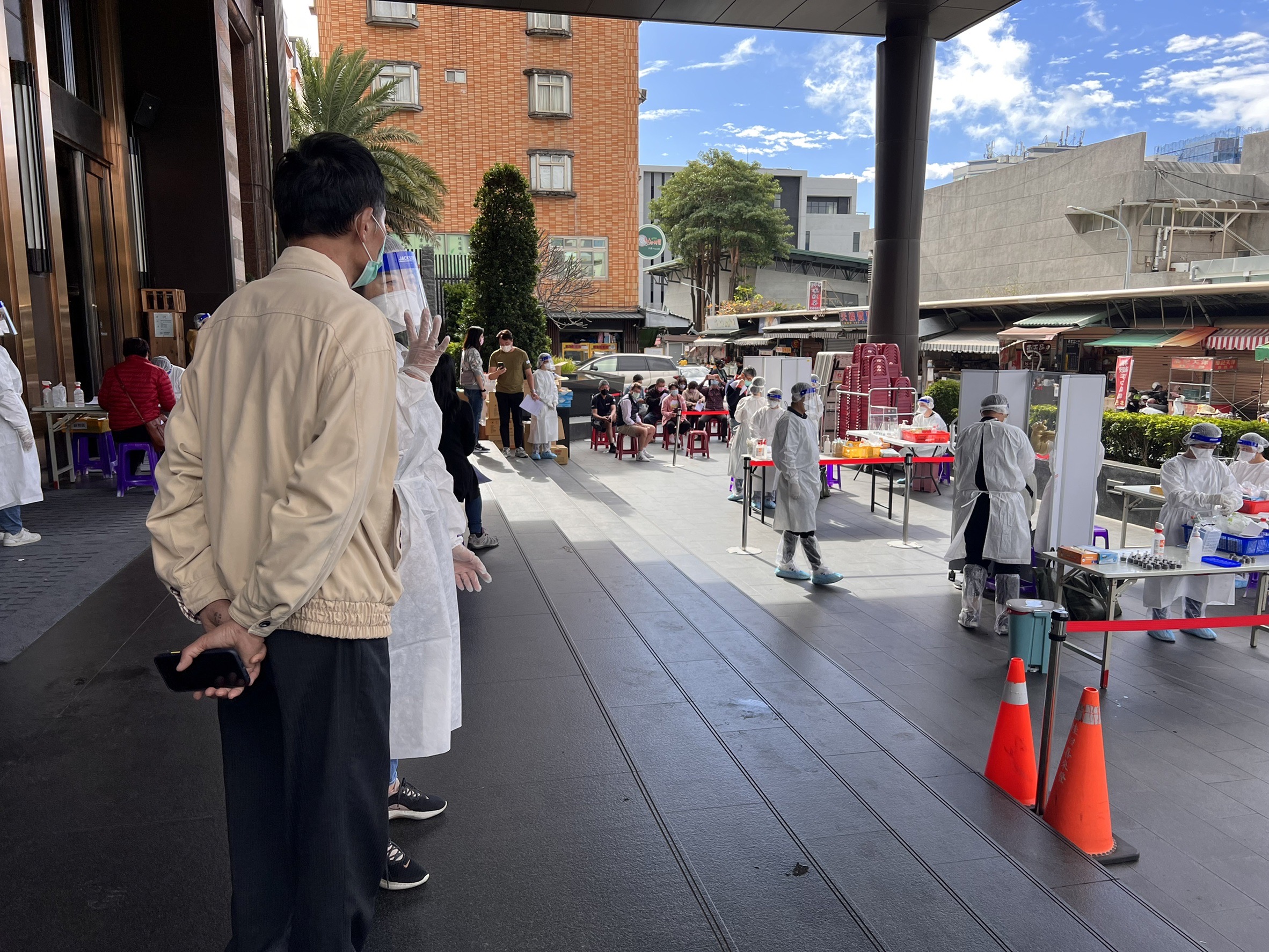 有症狀還跑遍宮廟、唱KTV的北投女，其接觸者到台東後收到被匡列通知，採檢後確診。（台東縣府提供）