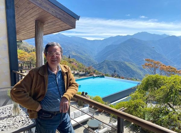 巴戈家人移民加拿大，自己留台灣過退休生活。（翻攝自向娃臉書）