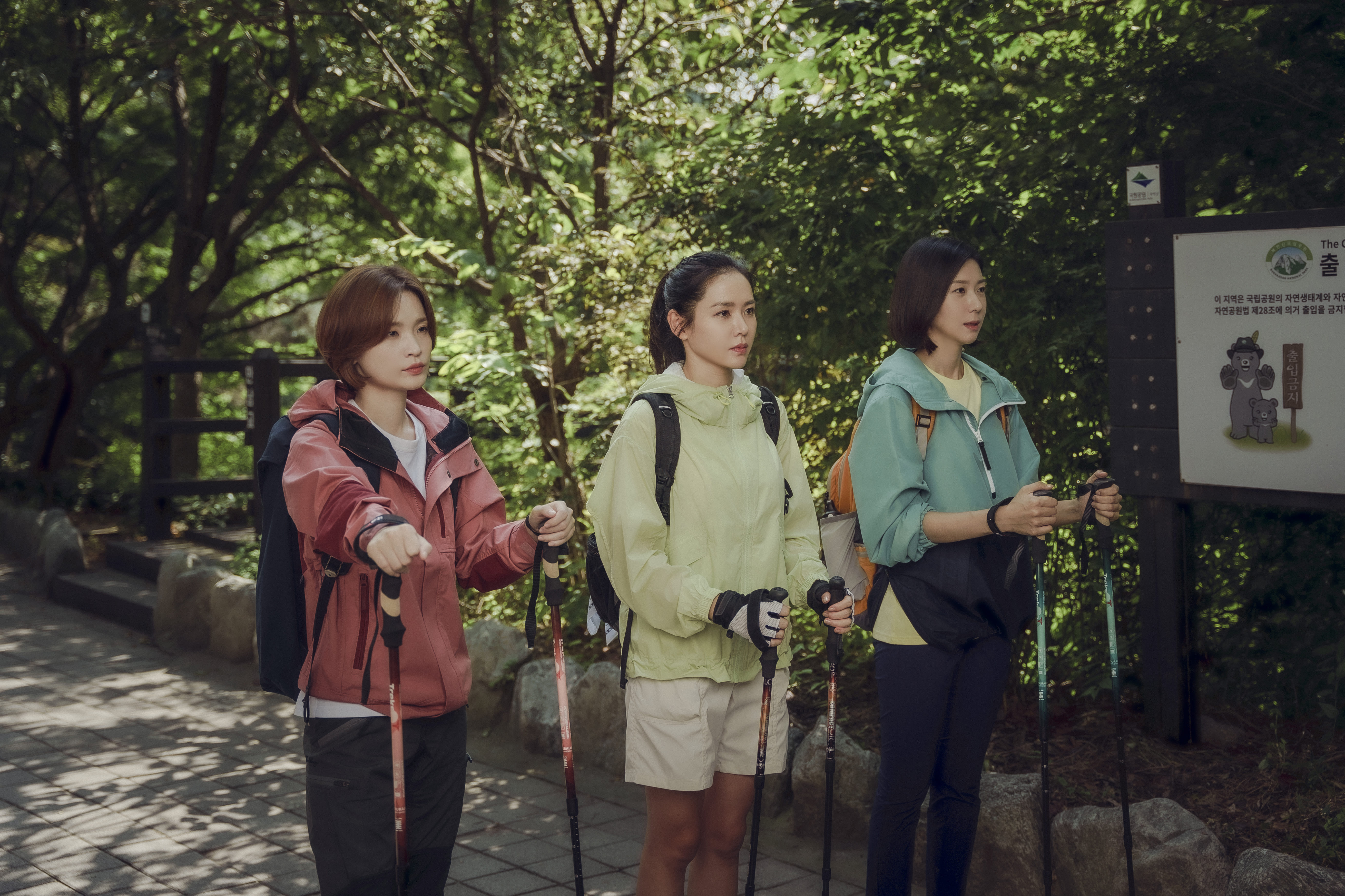 《三十九》昨播出第一集，全美都、孫藝真與金芝賢3個好友的友情頗具笑點。（Netflix提供）