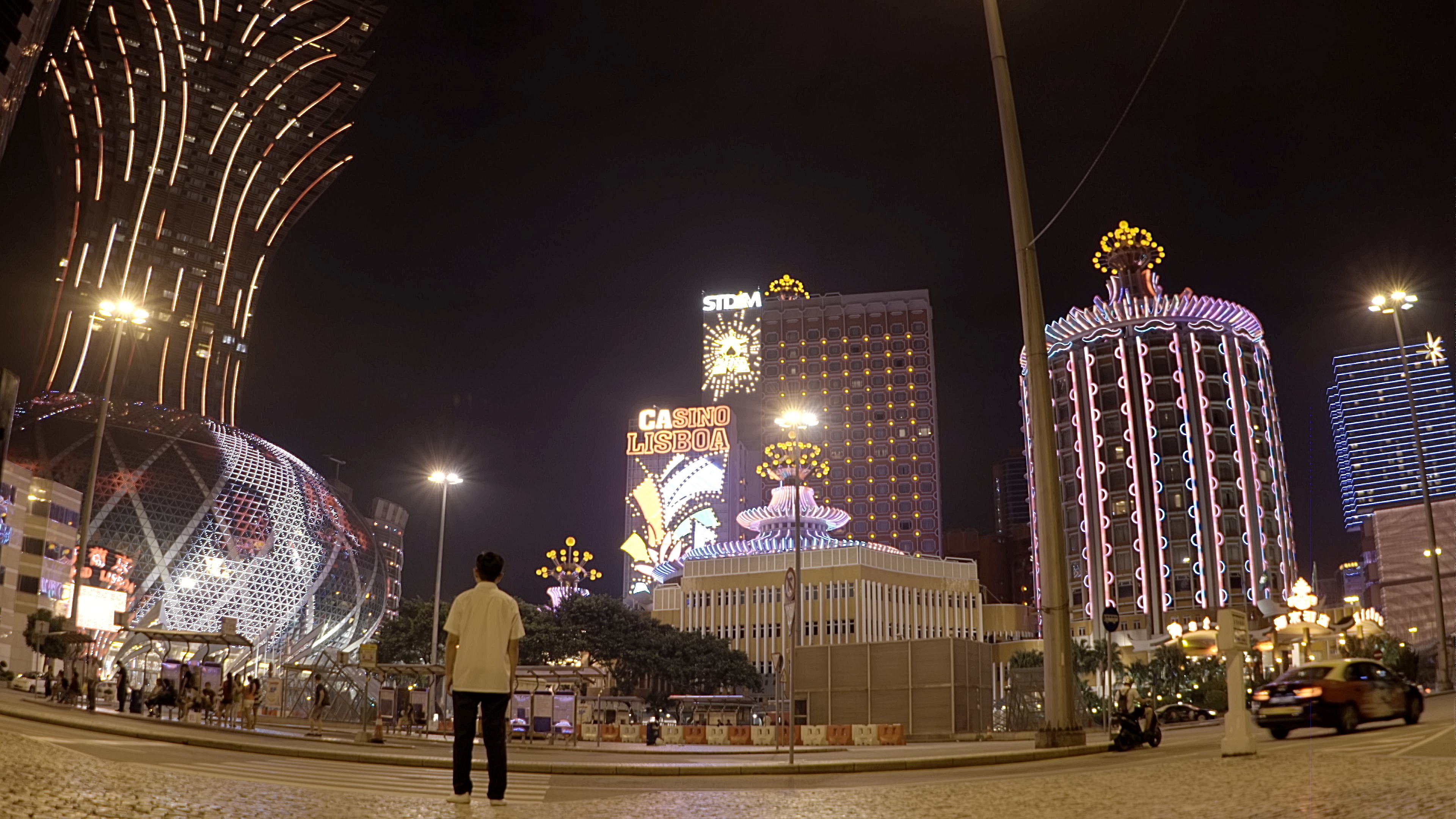 去年金馬獎最佳導演獎作品《花果飄零》將在台灣上映。（光點台北提供）