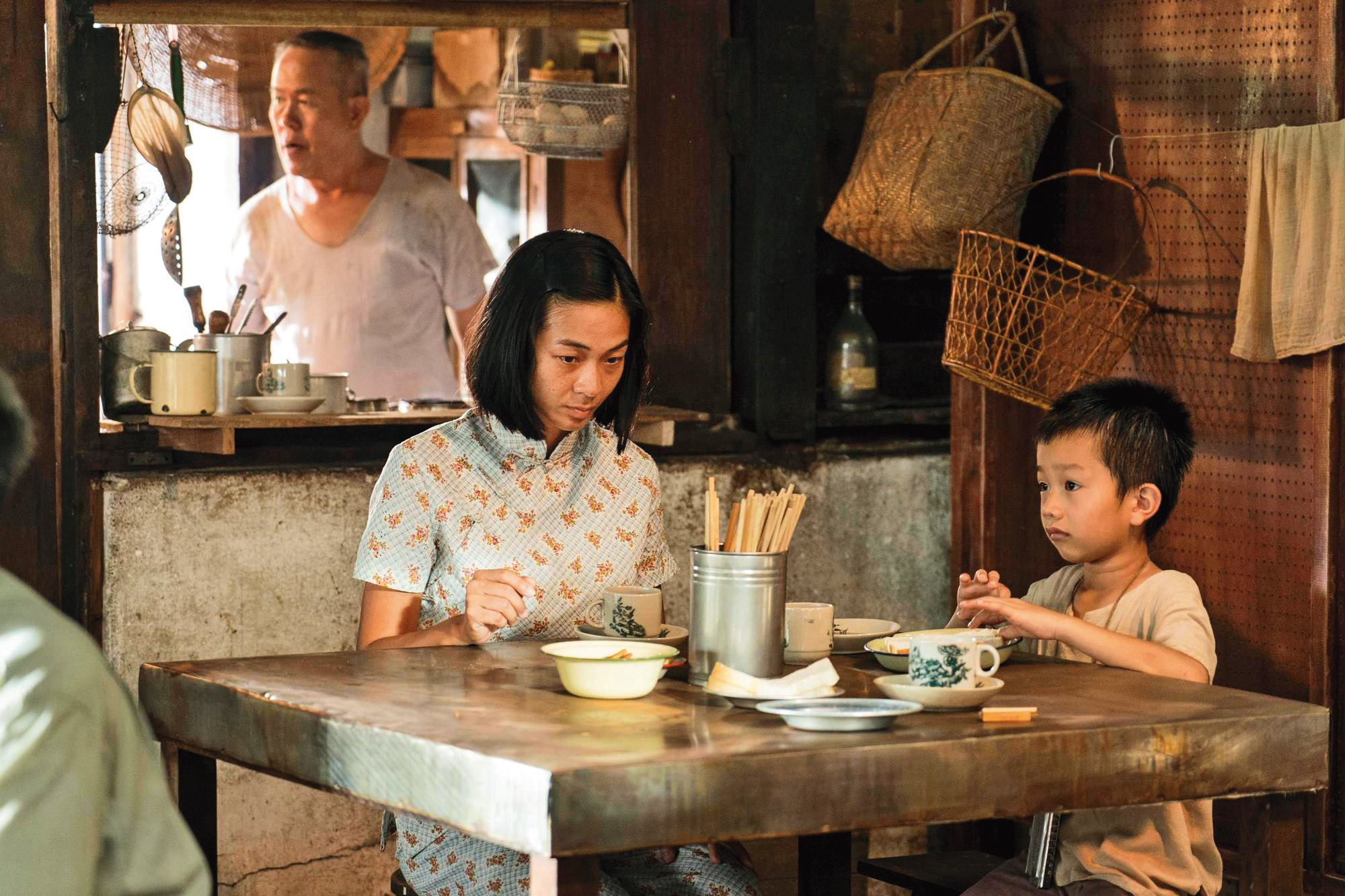 廖克發以電影《菠蘿蜜》入圍金馬獎最佳新導演。左為共同導演兼演員陳雪甄。（牽猴子提供） 