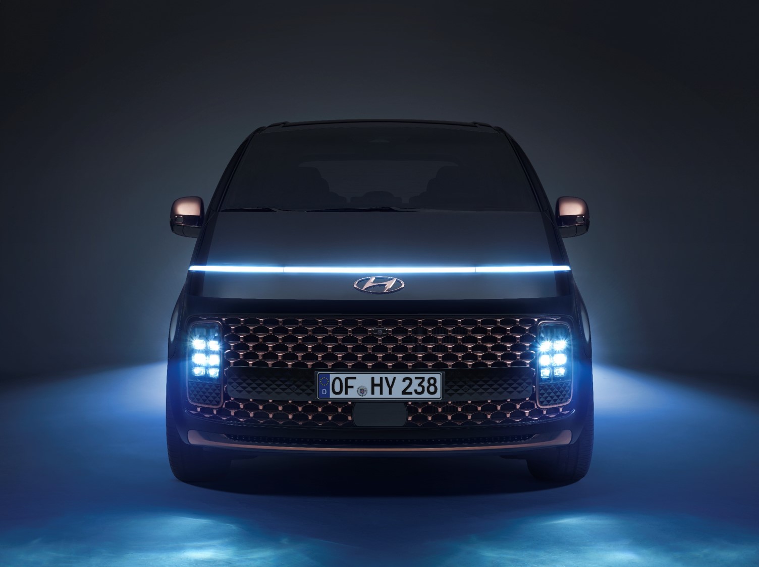 【新車預售】星艦啟航！HYUNDAI STARIA