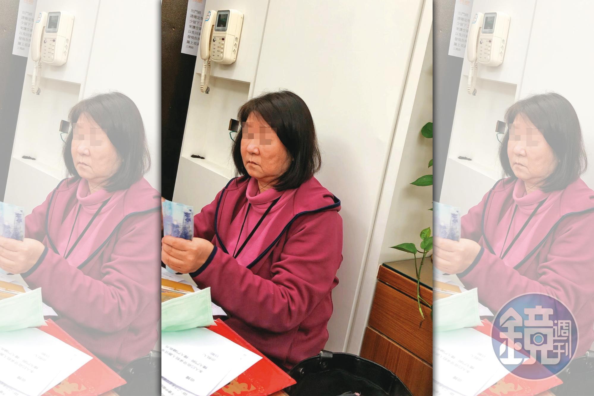 因沒有掌握A小姐的違規證據，汪姓女房東（圖）只能退還押金。（讀者提供）