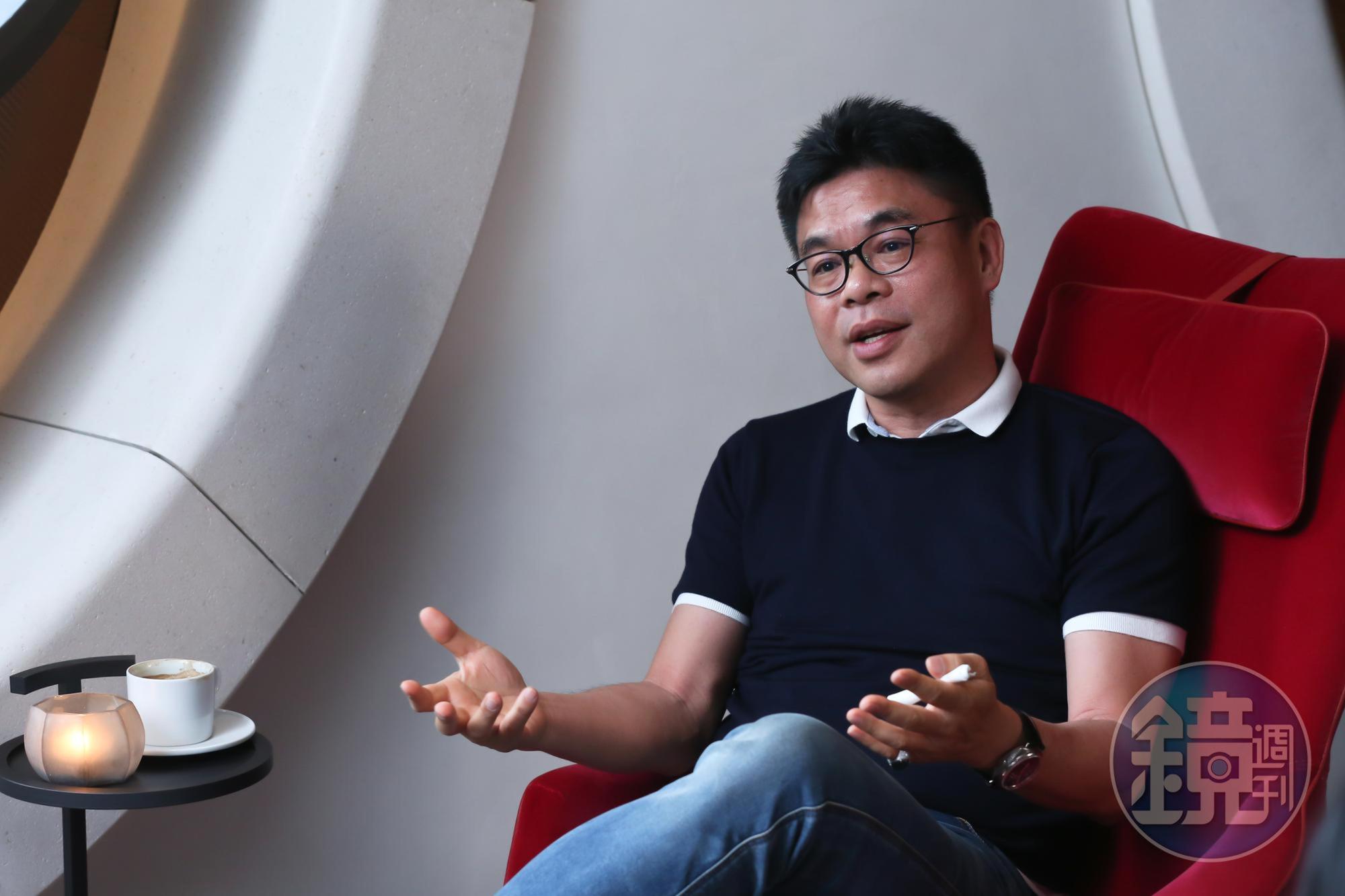 聯聚建設創辦人江韋侖從鞋盒貿易跨領域投入建築,因為跑遍歐洲的他相信「建築可以改變一個城市」。