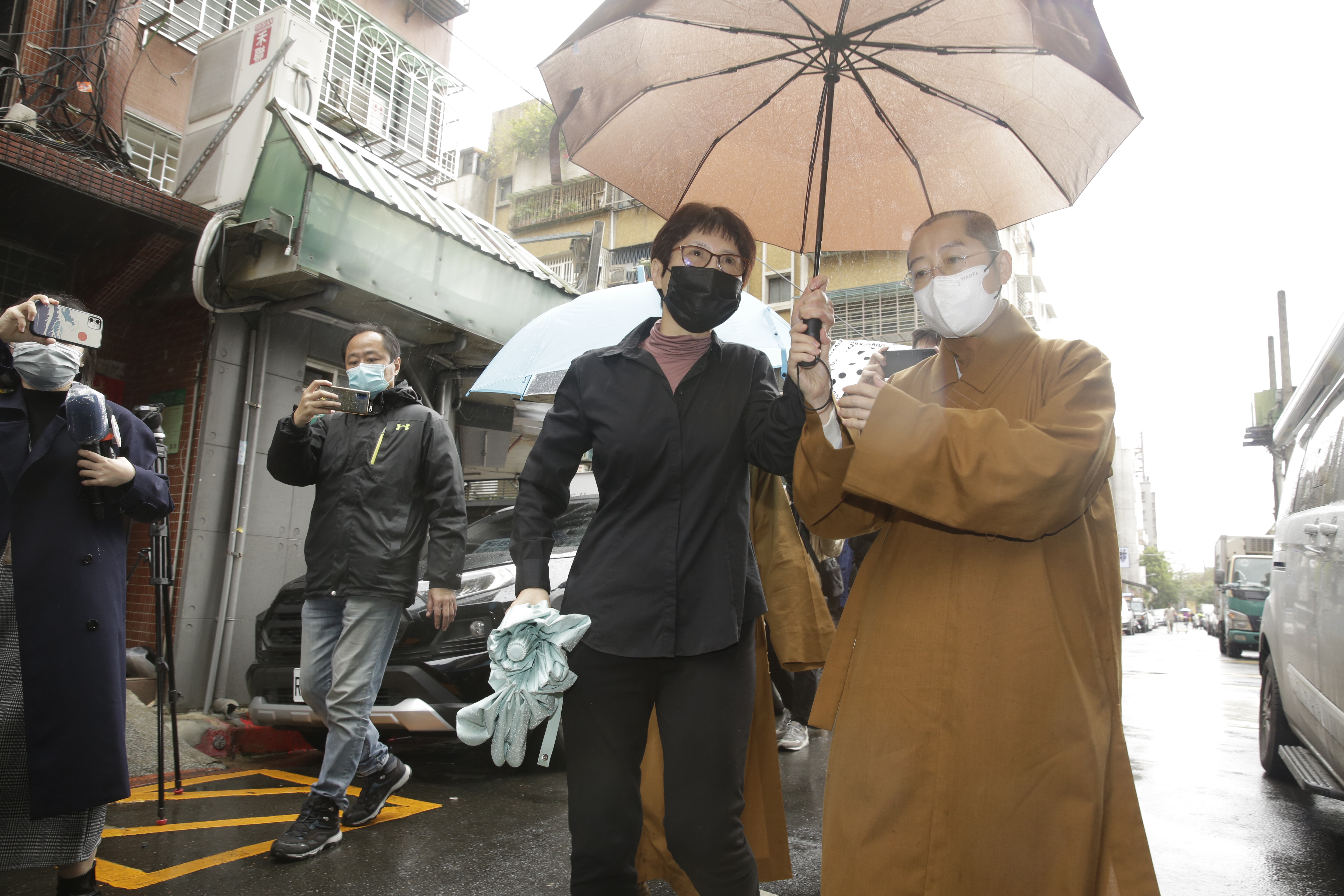 巴戈妻子張令娜受訪時透露將會火葬，但地點尚未確定。