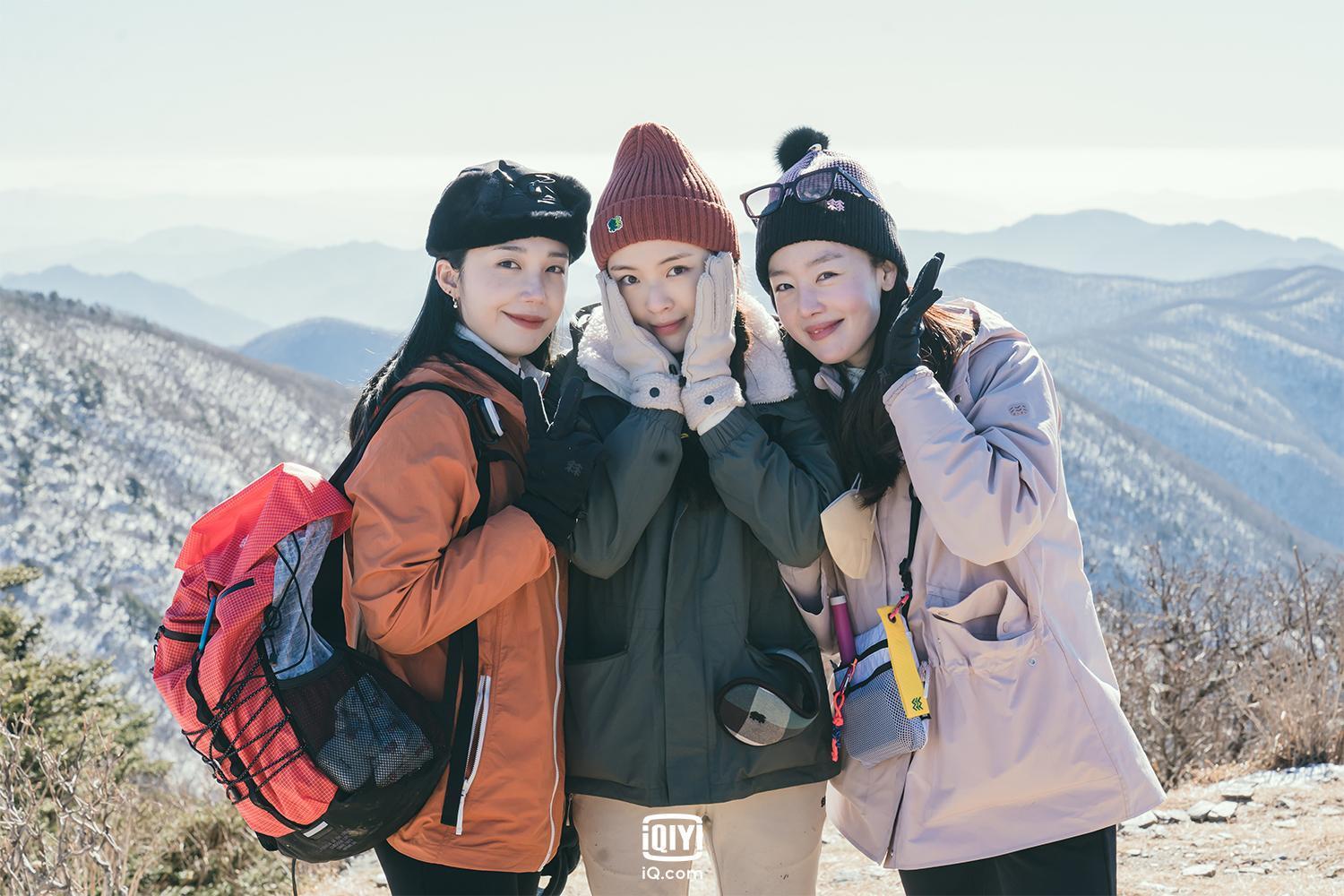李先彬、韓善伙、鄭恩地下周將征服漢拿山,十分期待。(愛奇藝國際站提供)