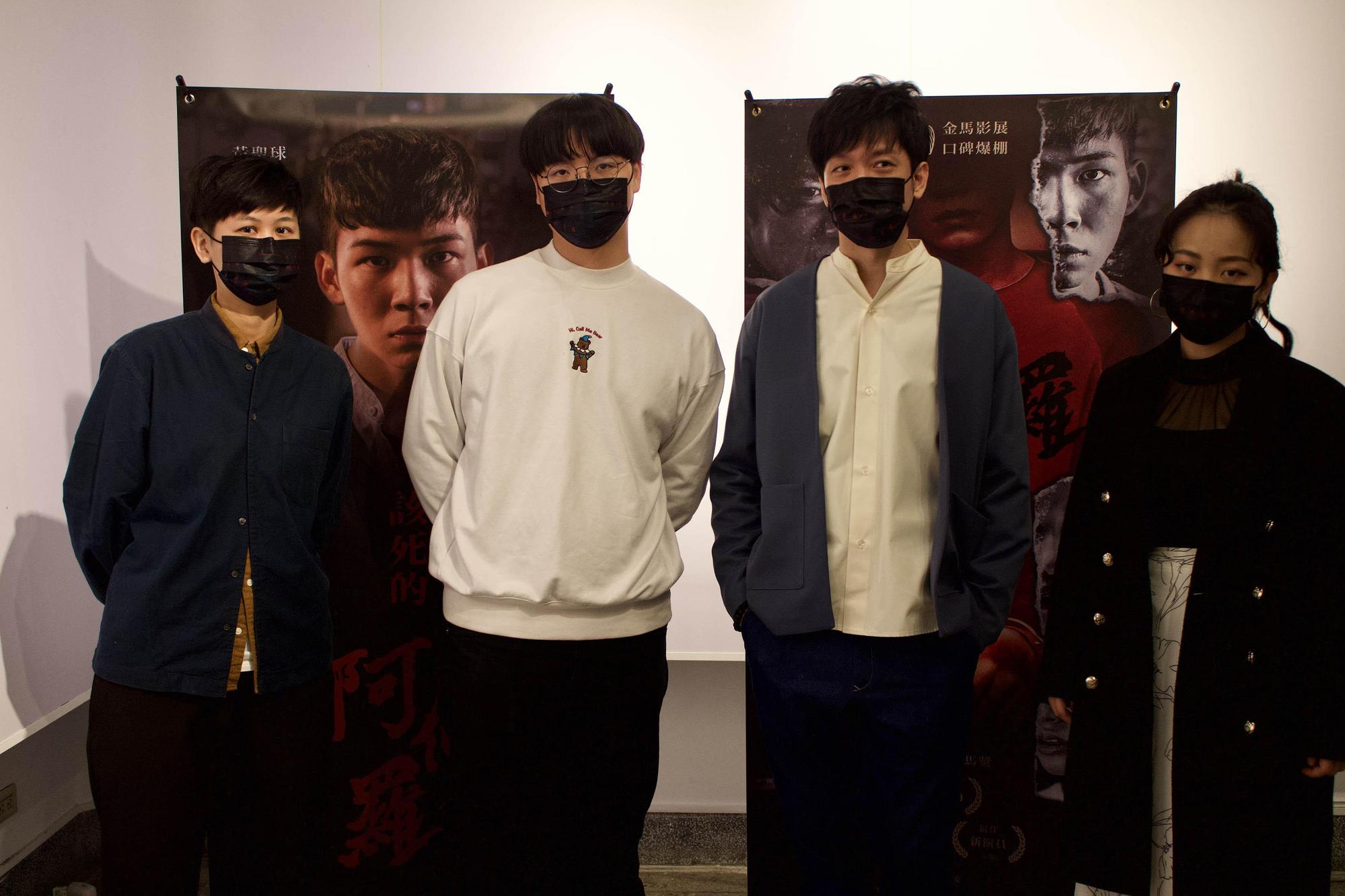 入圍金曲獎最佳演唱組合獎的「守夜人 Night Keepers 」受邀演唱其主題曲〈狗一般純潔的眼〉。(希望行銷提供)