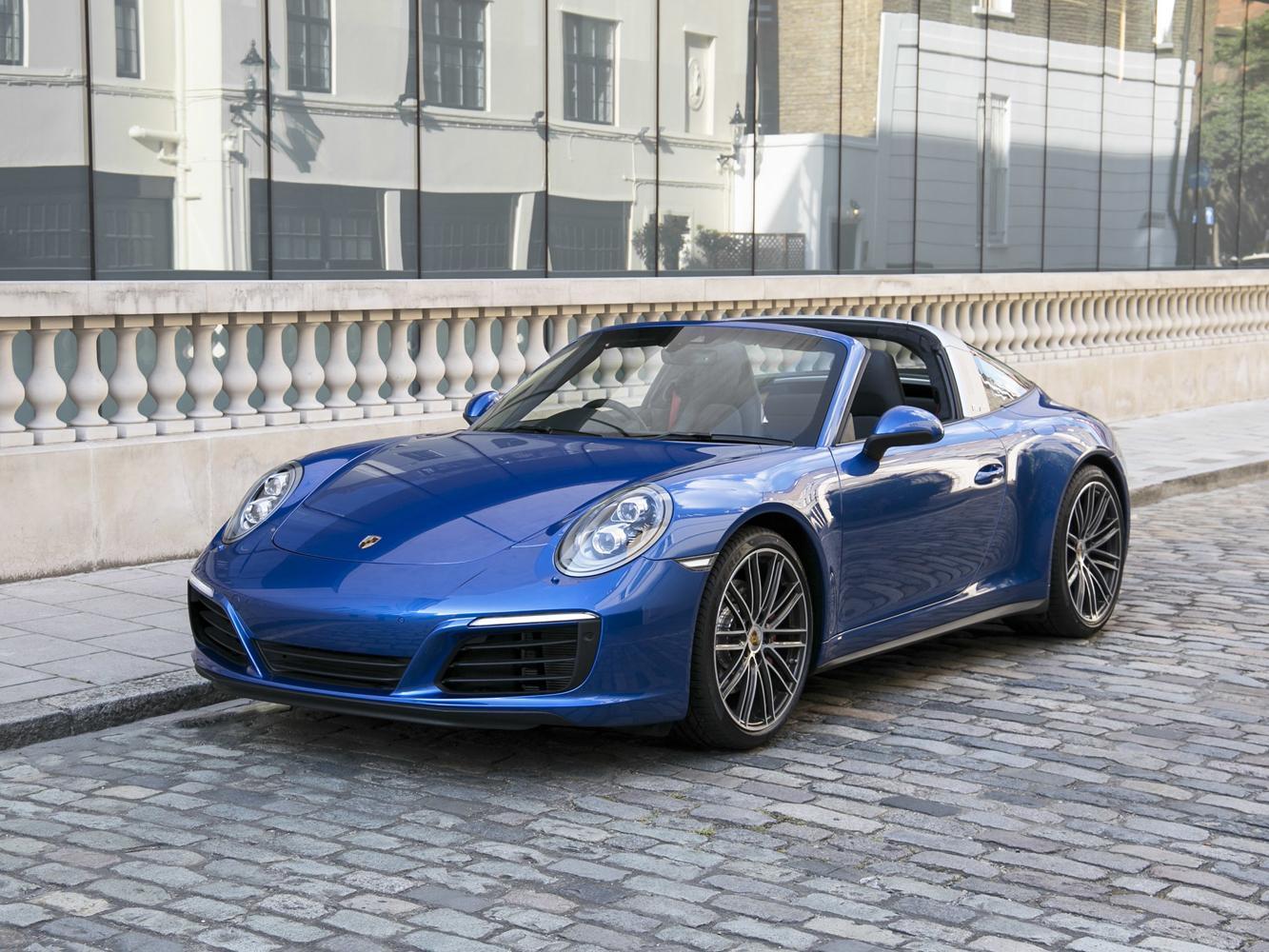 991世代Targa讓車迷重新拾回了對於該車系的信心,也傳承了之前失落的Targa經典風格。