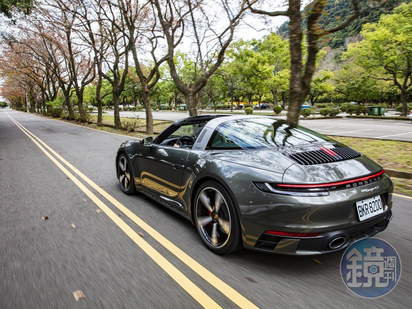 PORSCHE 911 Targa 4S